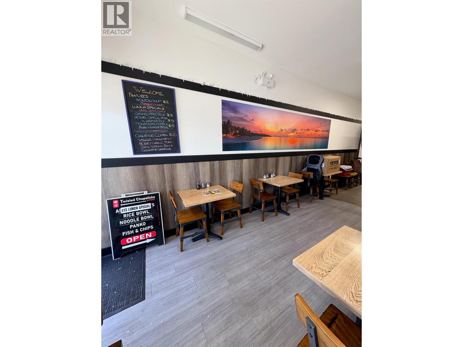 449 Main Street Unit# 101, Penticton, British Columbia  V2A 1B8 - Photo 2 - 10386589