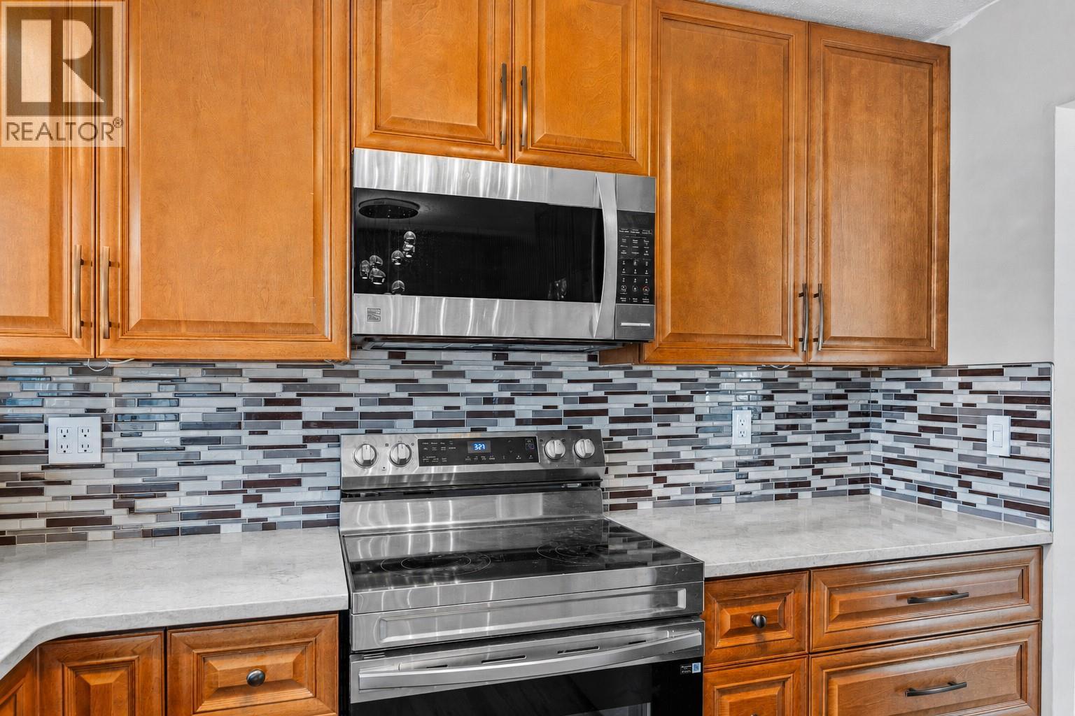 2946 Springfield Road, Kelowna, British Columbia  V1X 4N7 - Photo 15 - 10386516