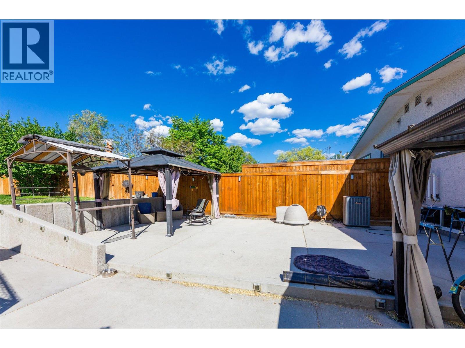 2946 Springfield Road, Kelowna, British Columbia  V1X 4N7 - Photo 34 - 10386516