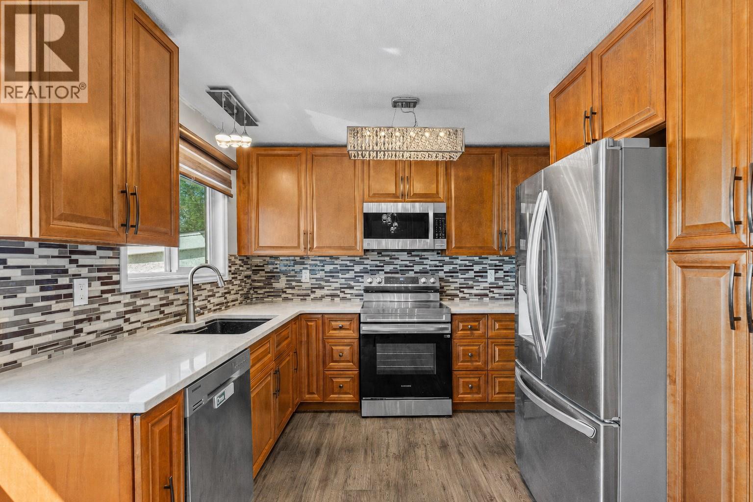 2946 Springfield Road, Kelowna, British Columbia  V1X 4N7 - Photo 5 - 10386516
