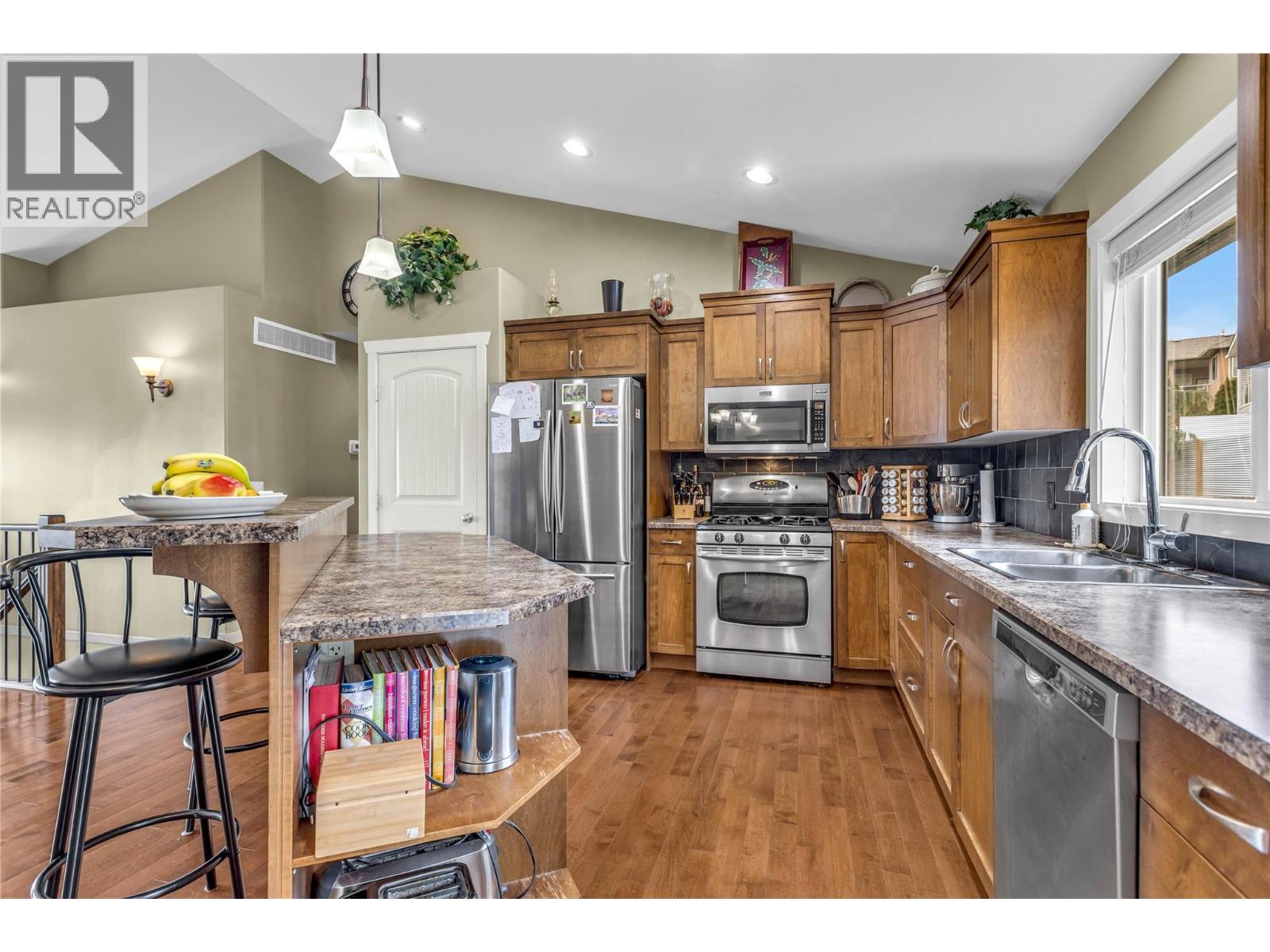 607 Lefevere Avenue, Kelowna, British Columbia  V1W 5G7 - Photo 13 - 10386444