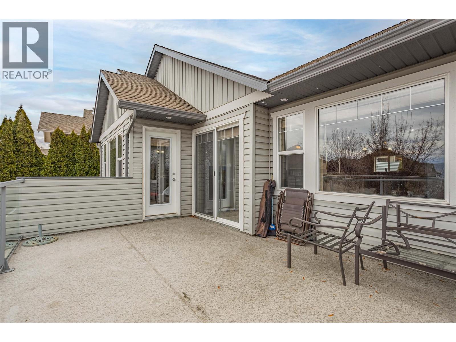 607 Lefevere Avenue, Kelowna, British Columbia  V1W 5G7 - Photo 39 - 10386444