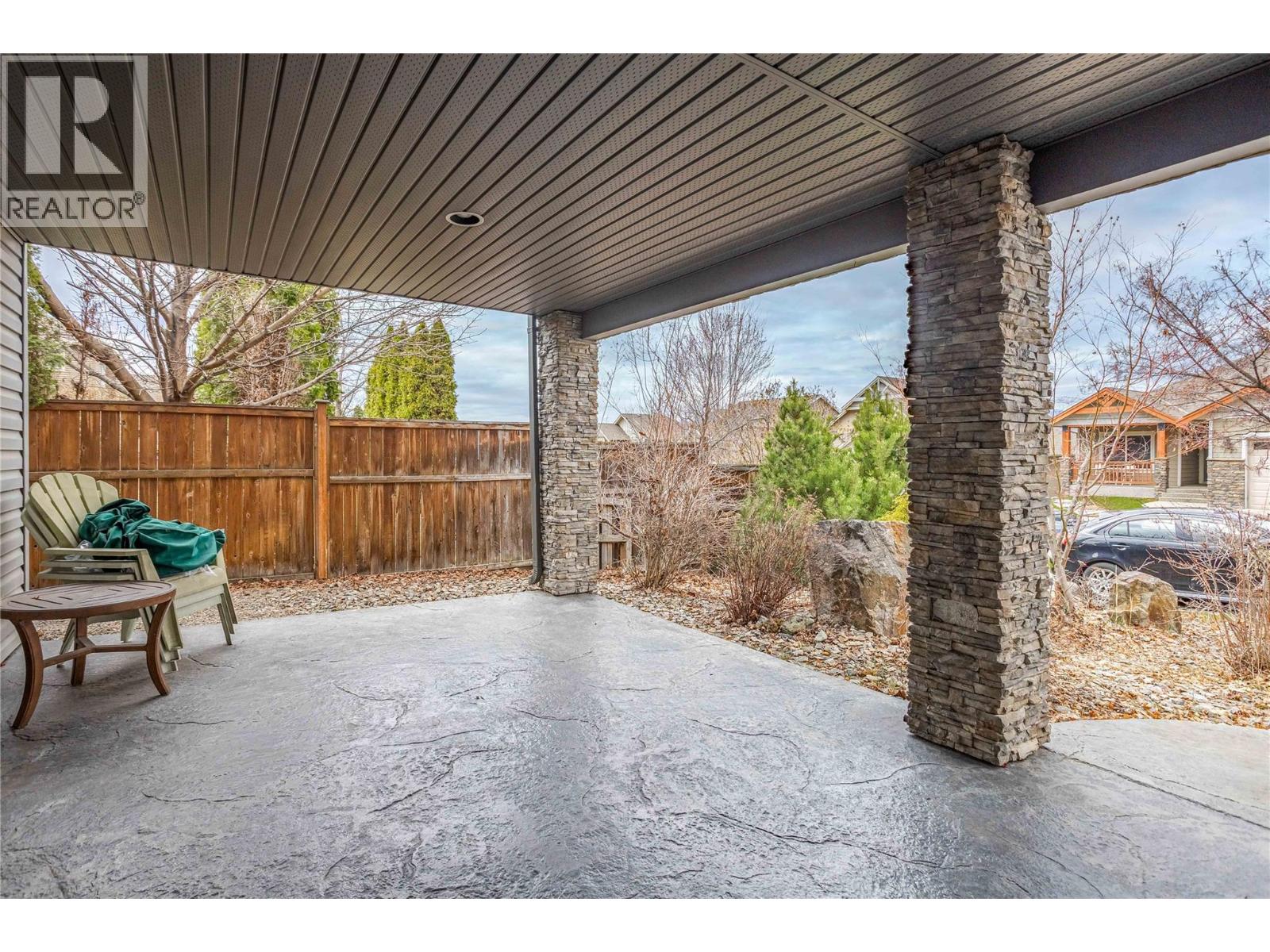 607 Lefevere Avenue, Kelowna, British Columbia  V1W 5G7 - Photo 4 - 10386444