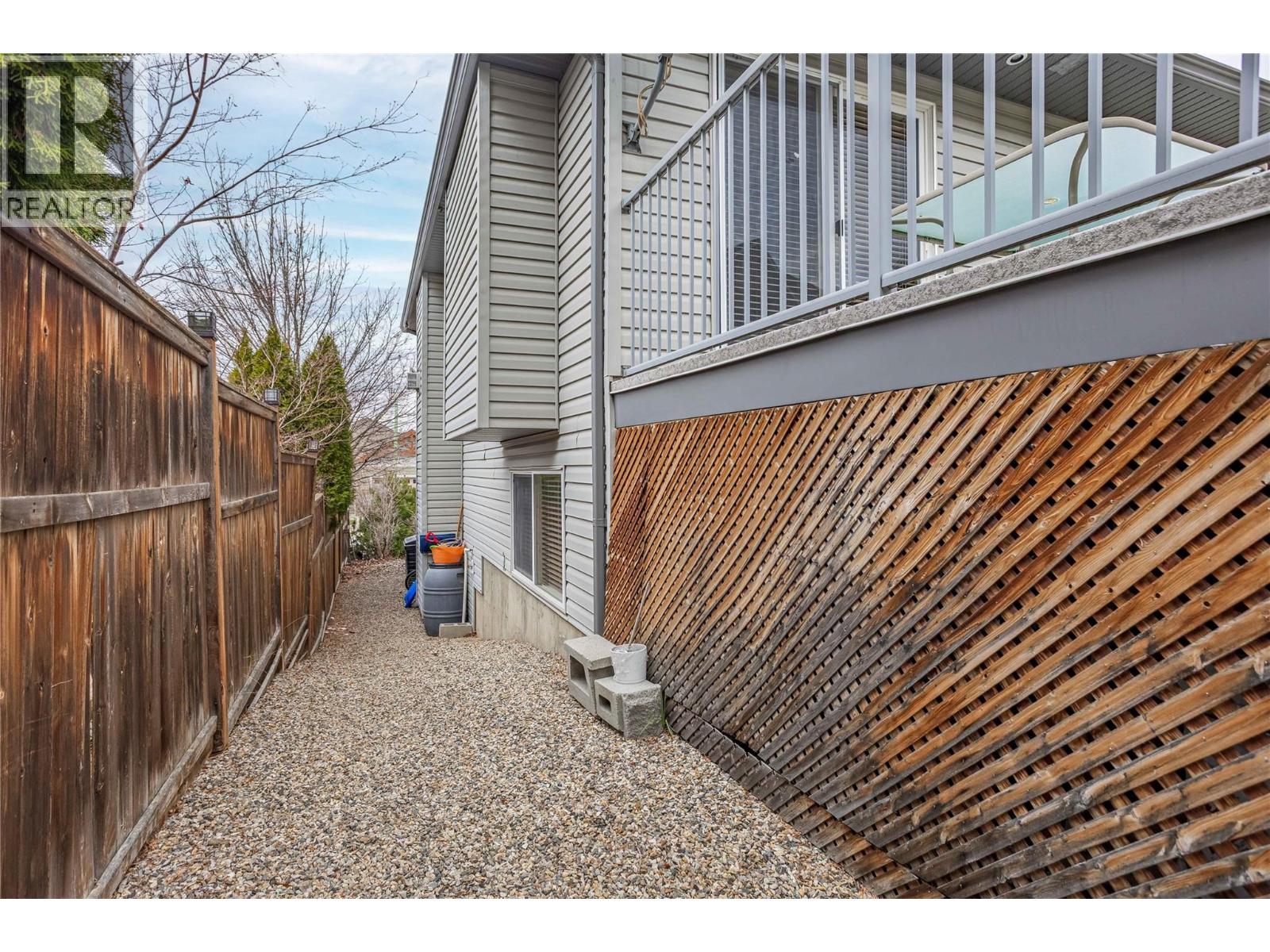 607 Lefevere Avenue, Kelowna, British Columbia  V1W 5G7 - Photo 57 - 10386444