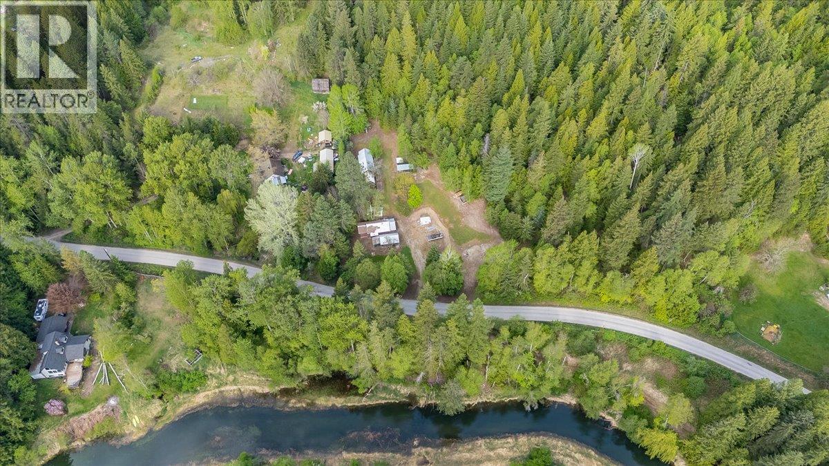 4421 Slocan River Road, Winlaw, British Columbia  V0G 2J0 - Photo 2 - 10385949