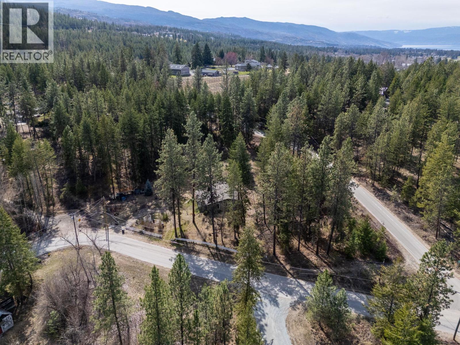 3525 Mathews Road, Kelowna, British Columbia  V1W 4C6 - Photo 2 - 10386566