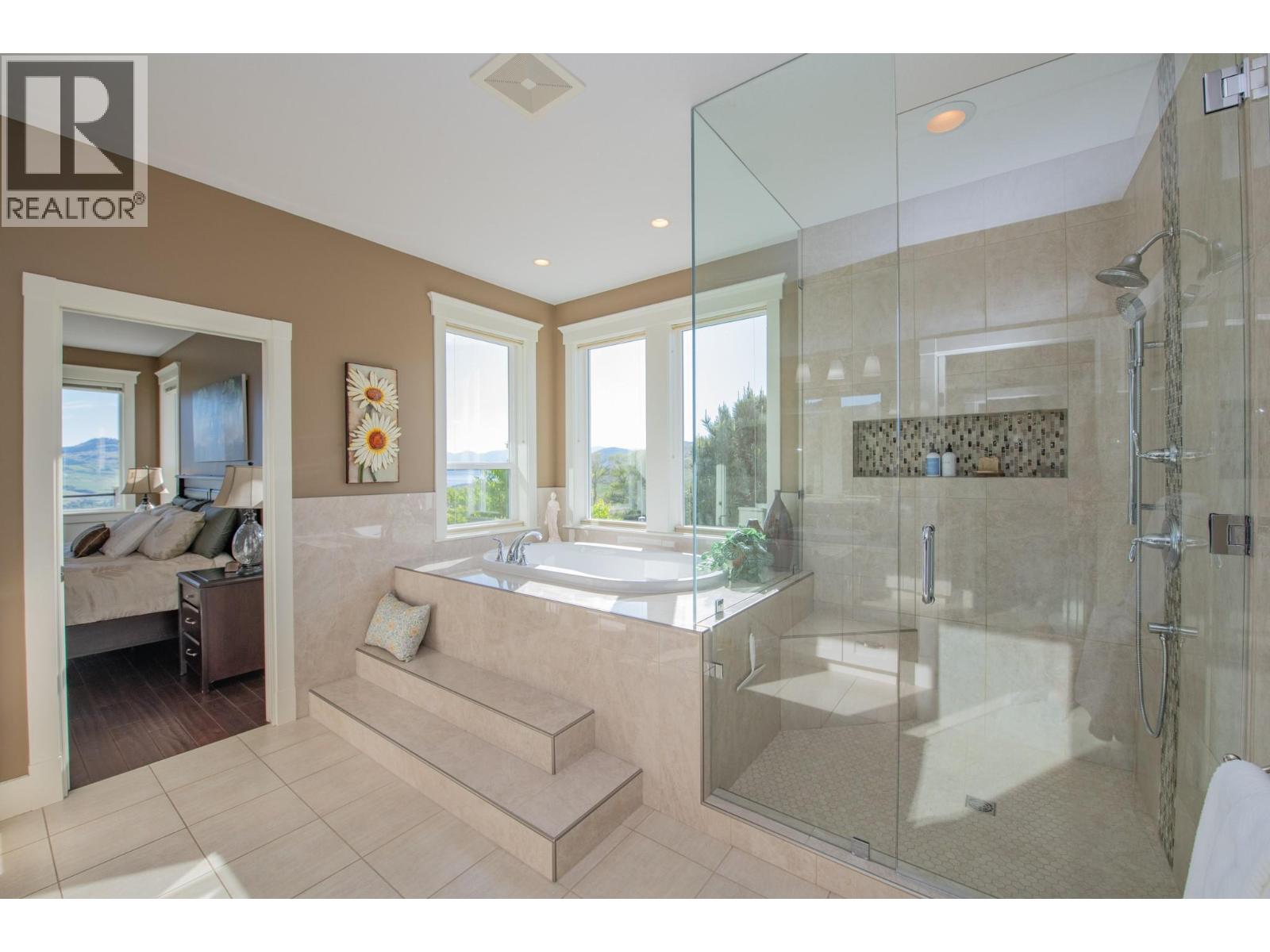 4300 Camelback Way, Vernon, British Columbia  V1T 9W4 - Photo 39 - 10386517