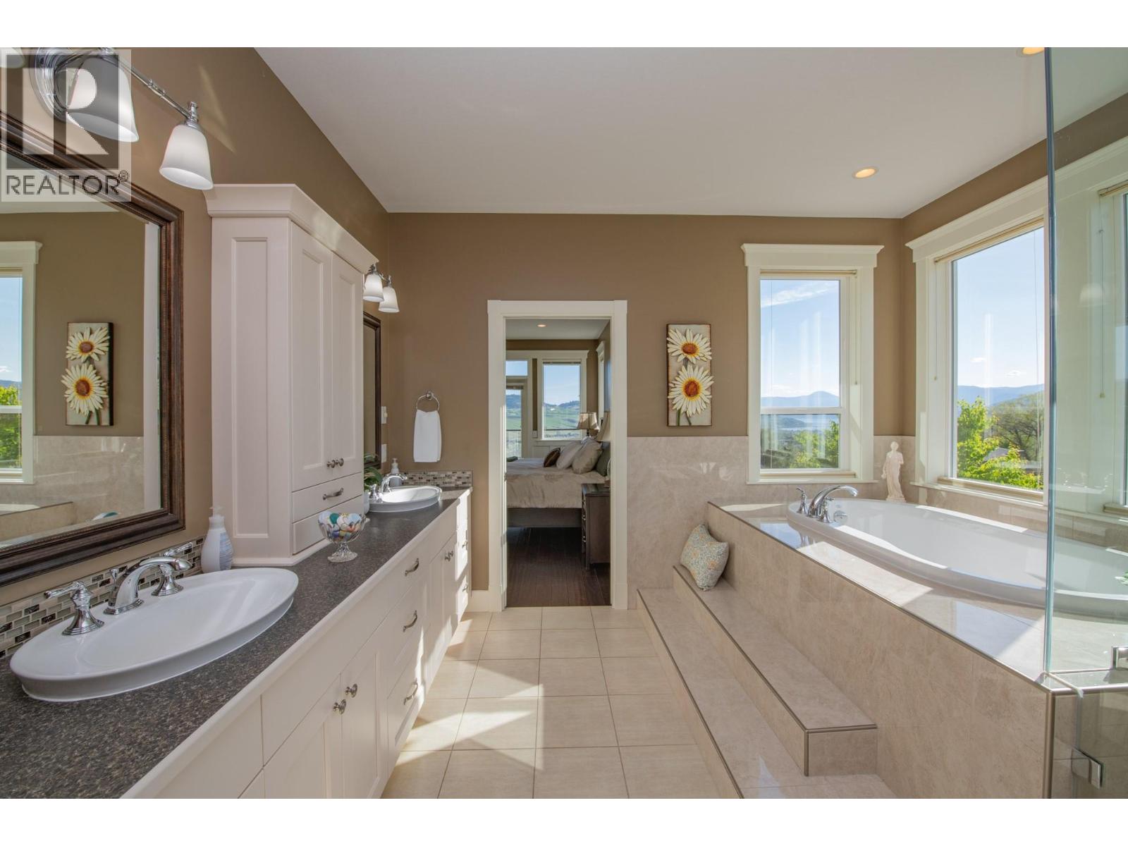 4300 Camelback Way, Vernon, British Columbia  V1T 9W4 - Photo 40 - 10386517