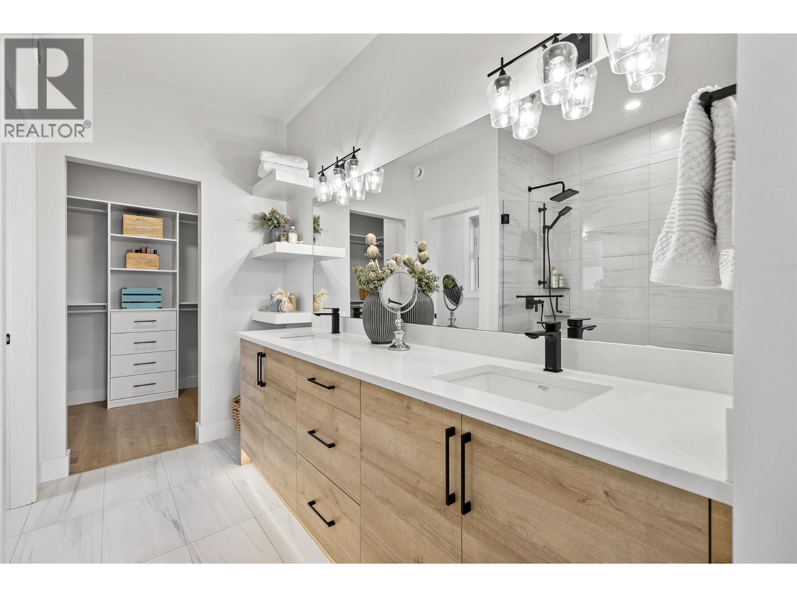 796 Kuipers Crescent Unit# 13, Kelowna, British Columbia  V1W 5C9 - Photo 8 - 10386099