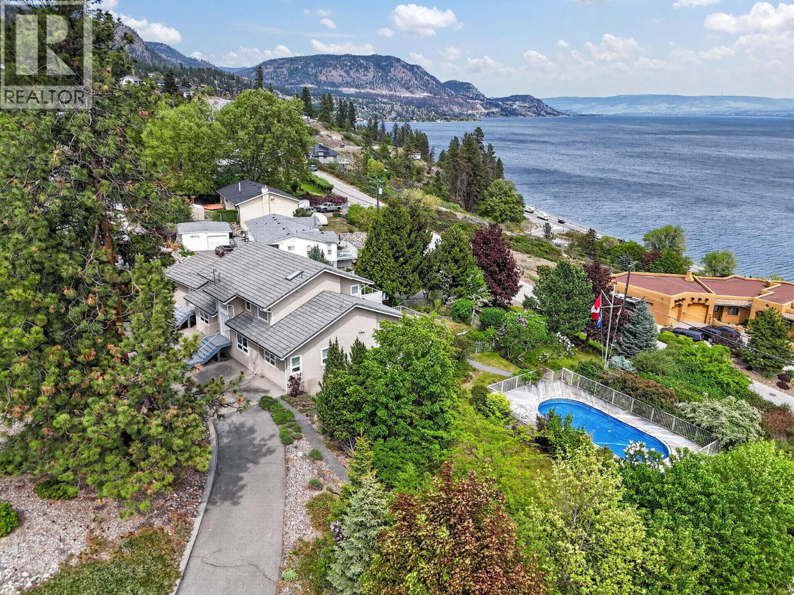 6241 Lipsett Avenue, Peachland, British Columbia  V0H 1X7 - Photo 2 - 10386577