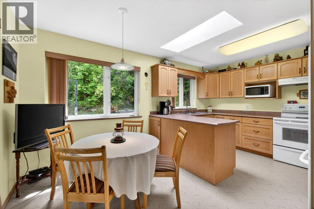 416 27 Street Se, Salmon Arm, British Columbia  V1E 1K7 - Photo 12 - 10386555