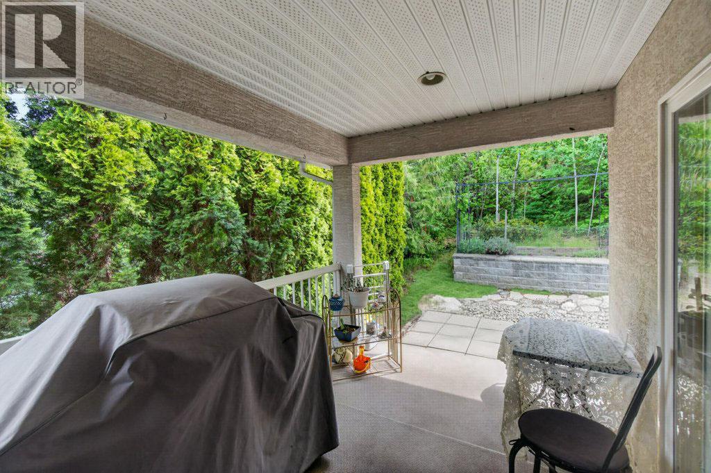 416 27 Street Se, Salmon Arm, British Columbia  V1E 1K7 - Photo 14 - 10386555