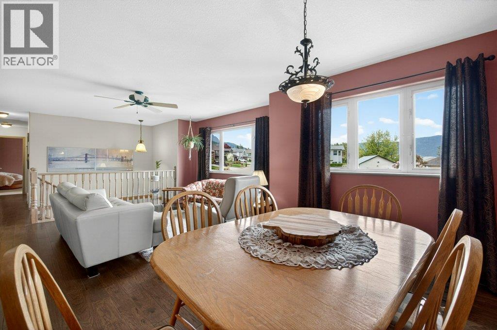 416 27 Street Se, Salmon Arm, British Columbia  V1E 1K7 - Photo 17 - 10386555
