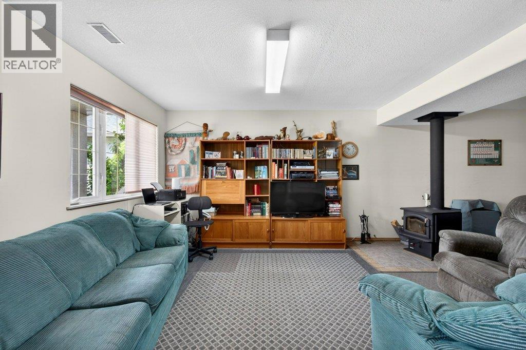 416 27 Street Se, Salmon Arm, British Columbia  V1E 1K7 - Photo 34 - 10386555