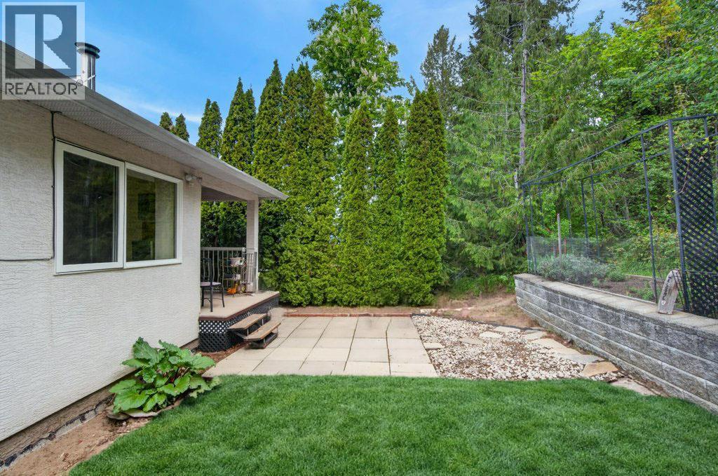 416 27 Street Se, Salmon Arm, British Columbia  V1E 1K7 - Photo 48 - 10386555