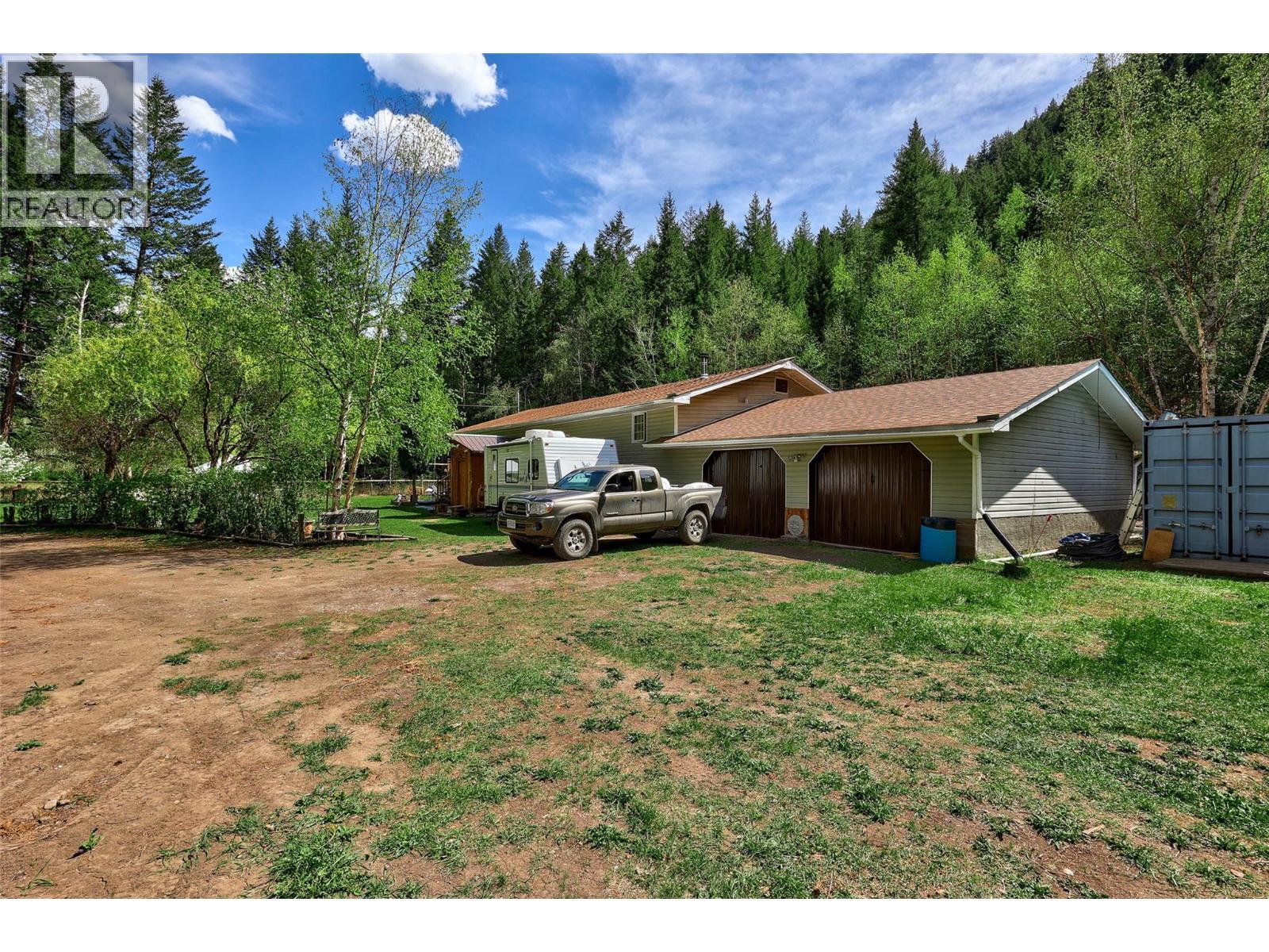 9792 Meadow Road, Kamloops, British Columbia  V0K 2J0 - Photo 2 - 10381250