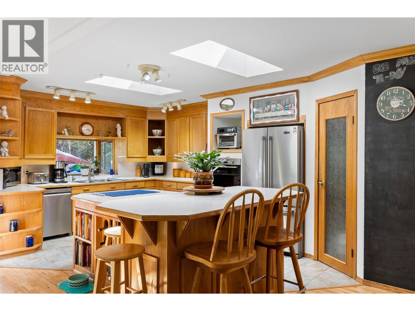 9792 Meadow Road, Kamloops, British Columbia  V0K 2J0 - Photo 3 - 10381250