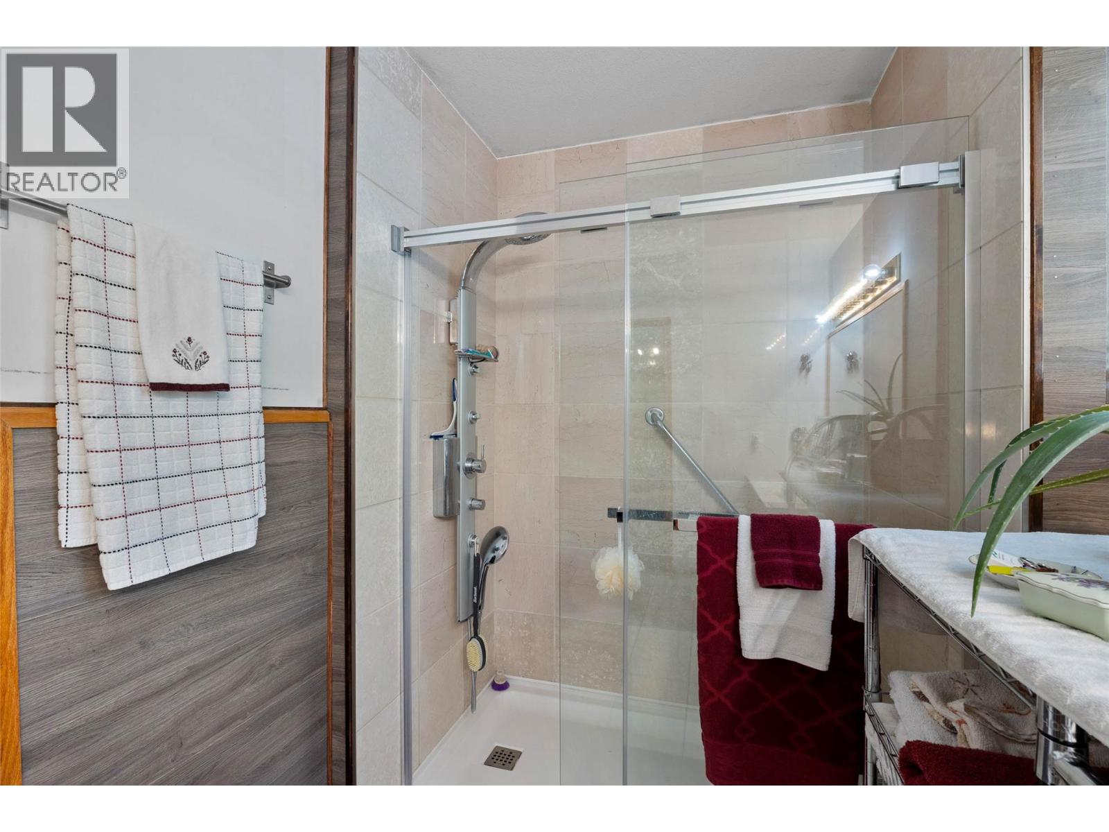 9792 Meadow Road, Kamloops, British Columbia  V0K 2J0 - Photo 5 - 10381250