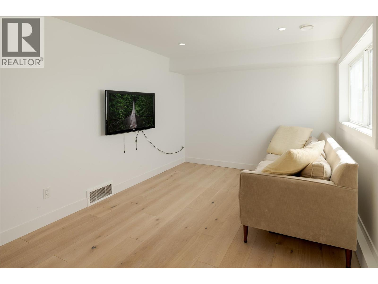 10942 Russell Road, Lake Country, British Columbia  V4V 1W9 - Photo 27 - 10386580