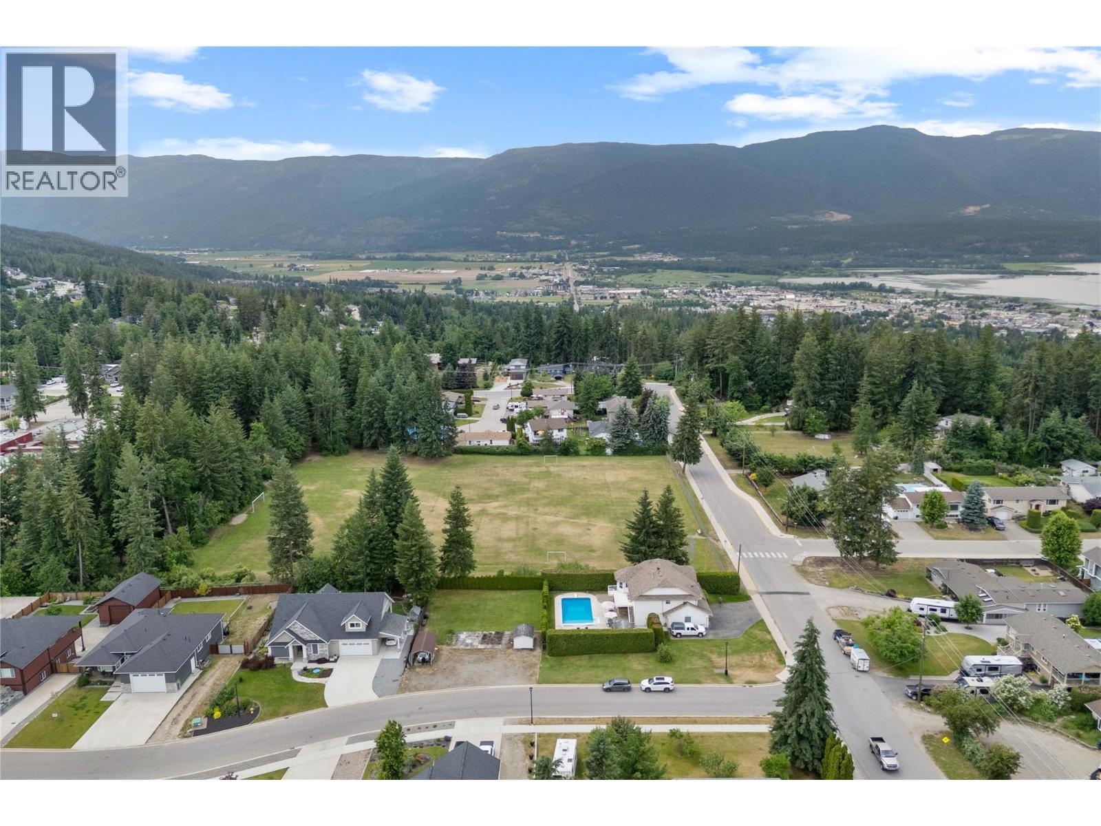 1081 23 Street Se, Salmon Arm, British Columbia  V1E 2J4 - Photo 6 - 10386007