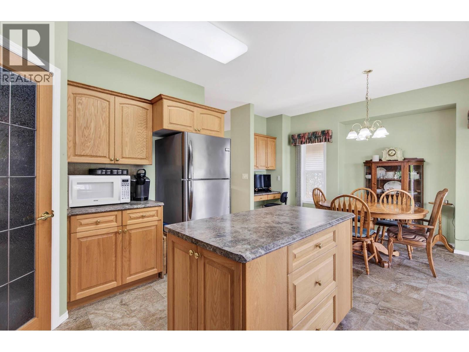 626 Cooper Place, Kamloops, British Columbia  V2B 8R7 - Photo 12 - 10386630