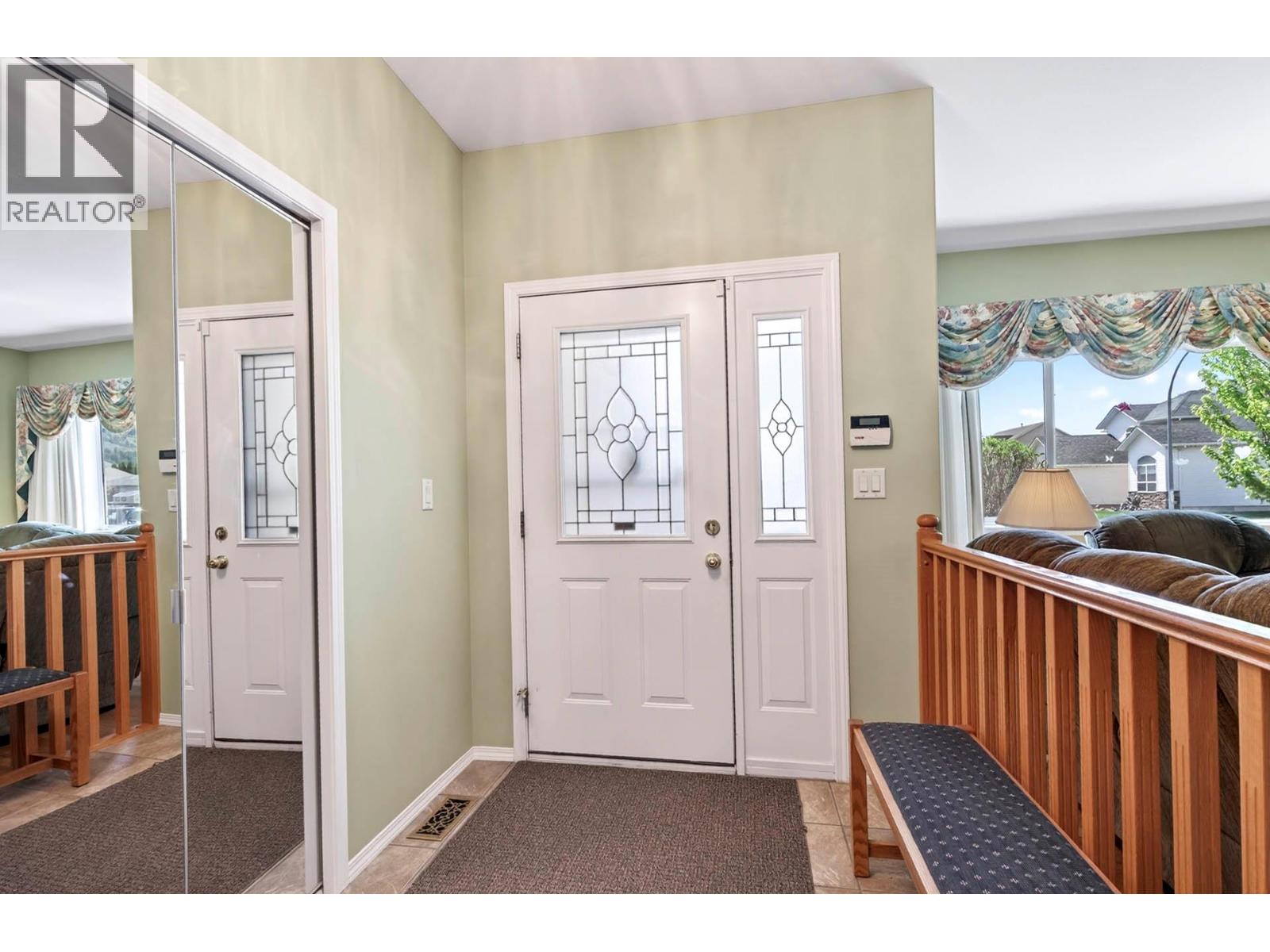 626 Cooper Place, Kamloops, British Columbia  V2B 8R7 - Photo 2 - 10386630