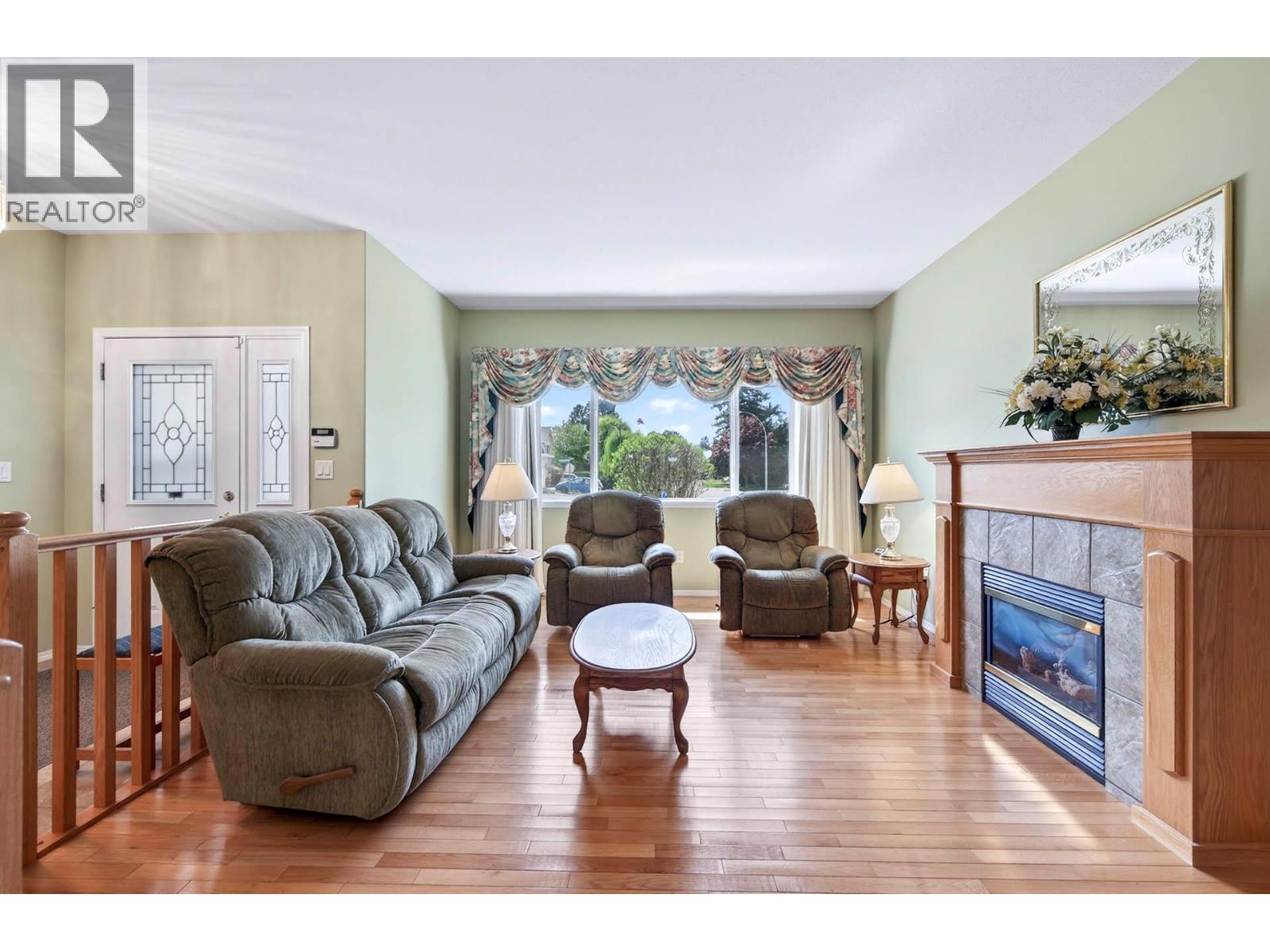 626 Cooper Place, Kamloops, British Columbia  V2B 8R7 - Photo 4 - 10386630