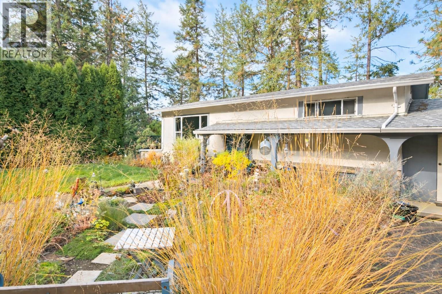 4099 Miller Road, Kelowna, British Columbia  V1W 4C7 - Photo 2 - 10386591