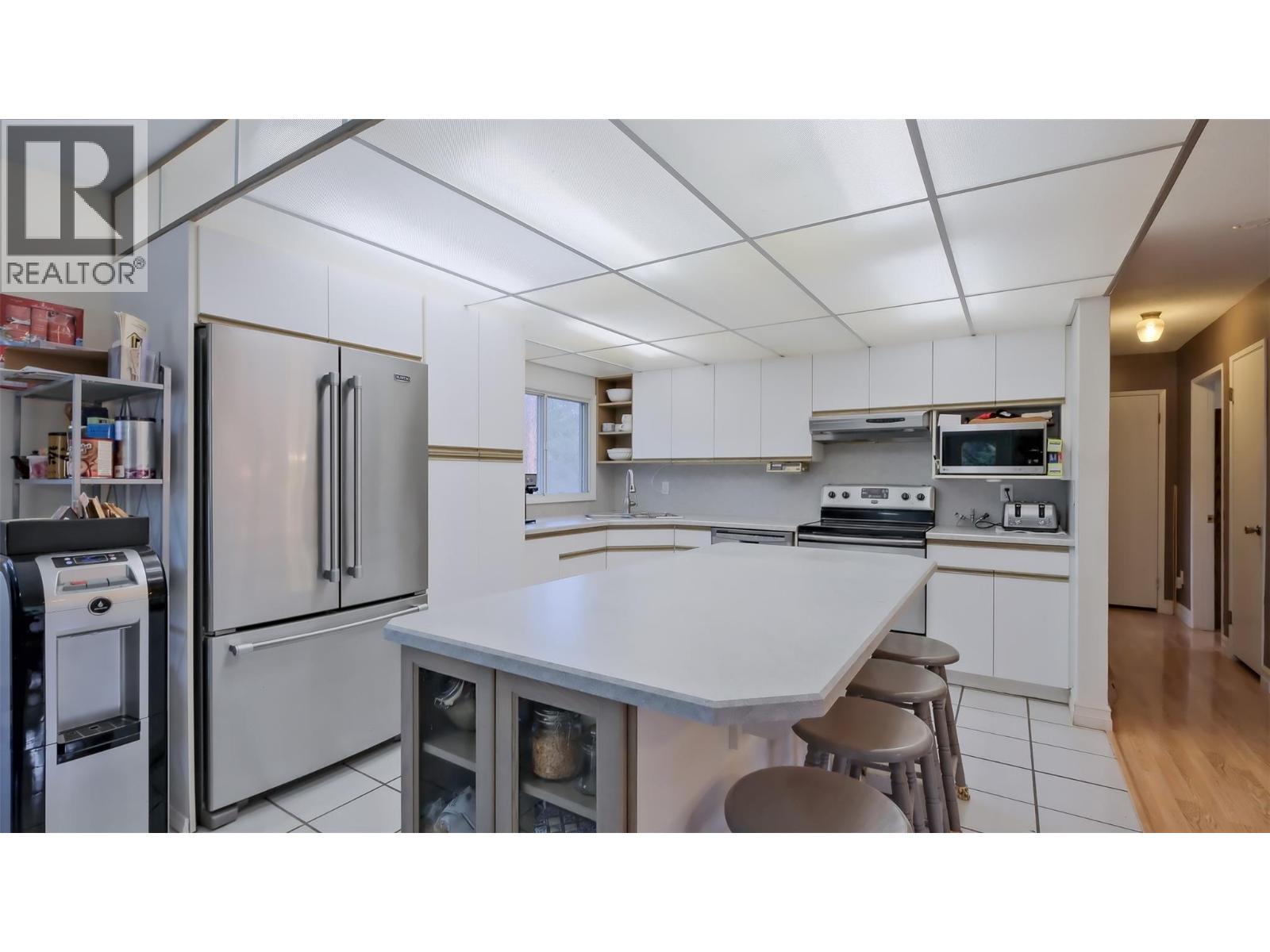 4099 Miller Road, Kelowna, British Columbia  V1W 4C7 - Photo 8 - 10386591