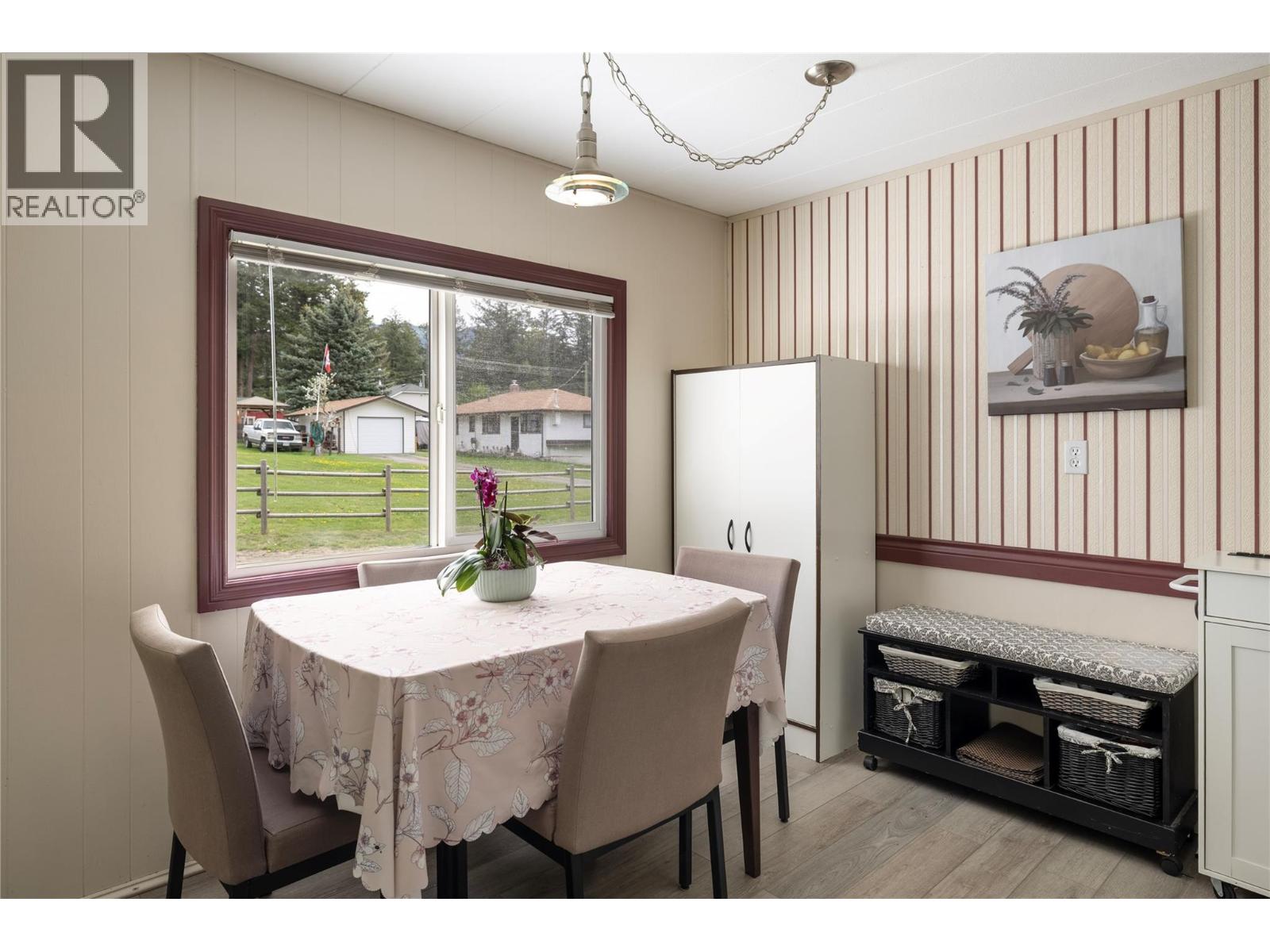 5708 Tuktakamin Road, Falkland, British Columbia  V0E 1W0 - Photo 11 - 10386512