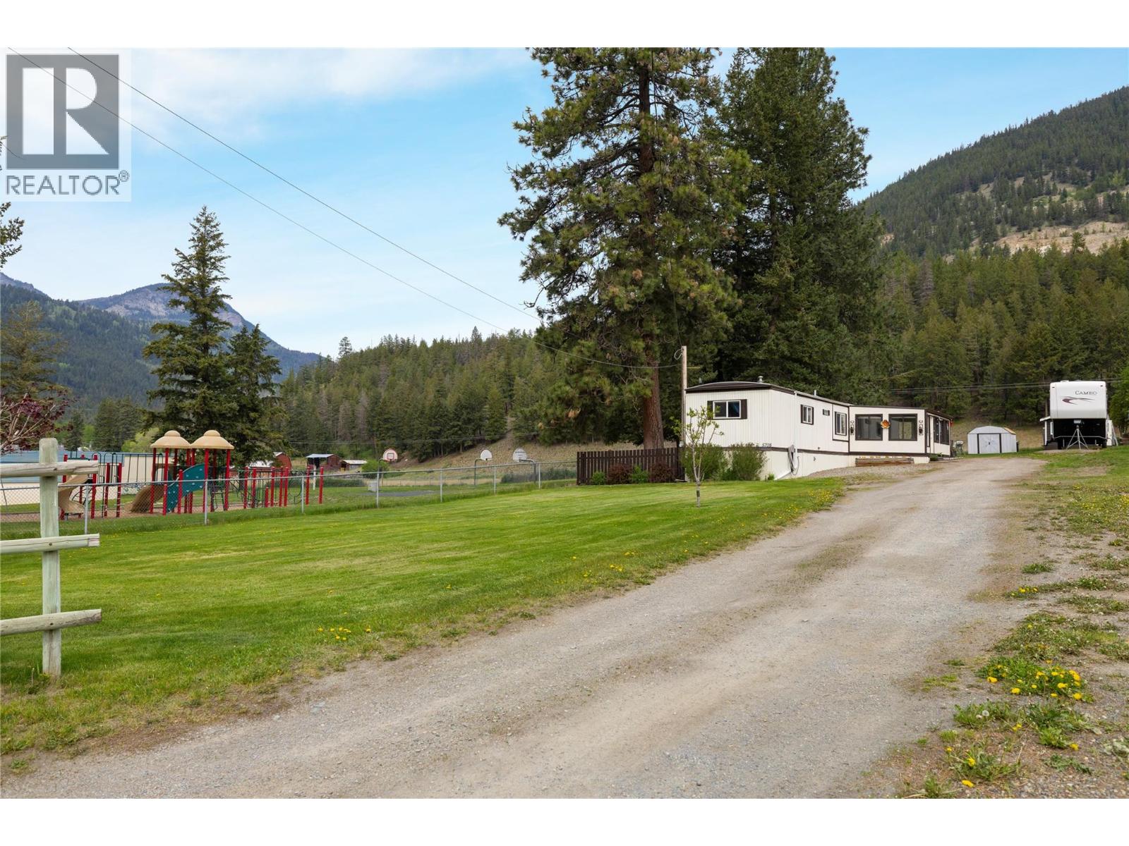 5708 Tuktakamin Road, Falkland, British Columbia  V0E 1W0 - Photo 28 - 10386512