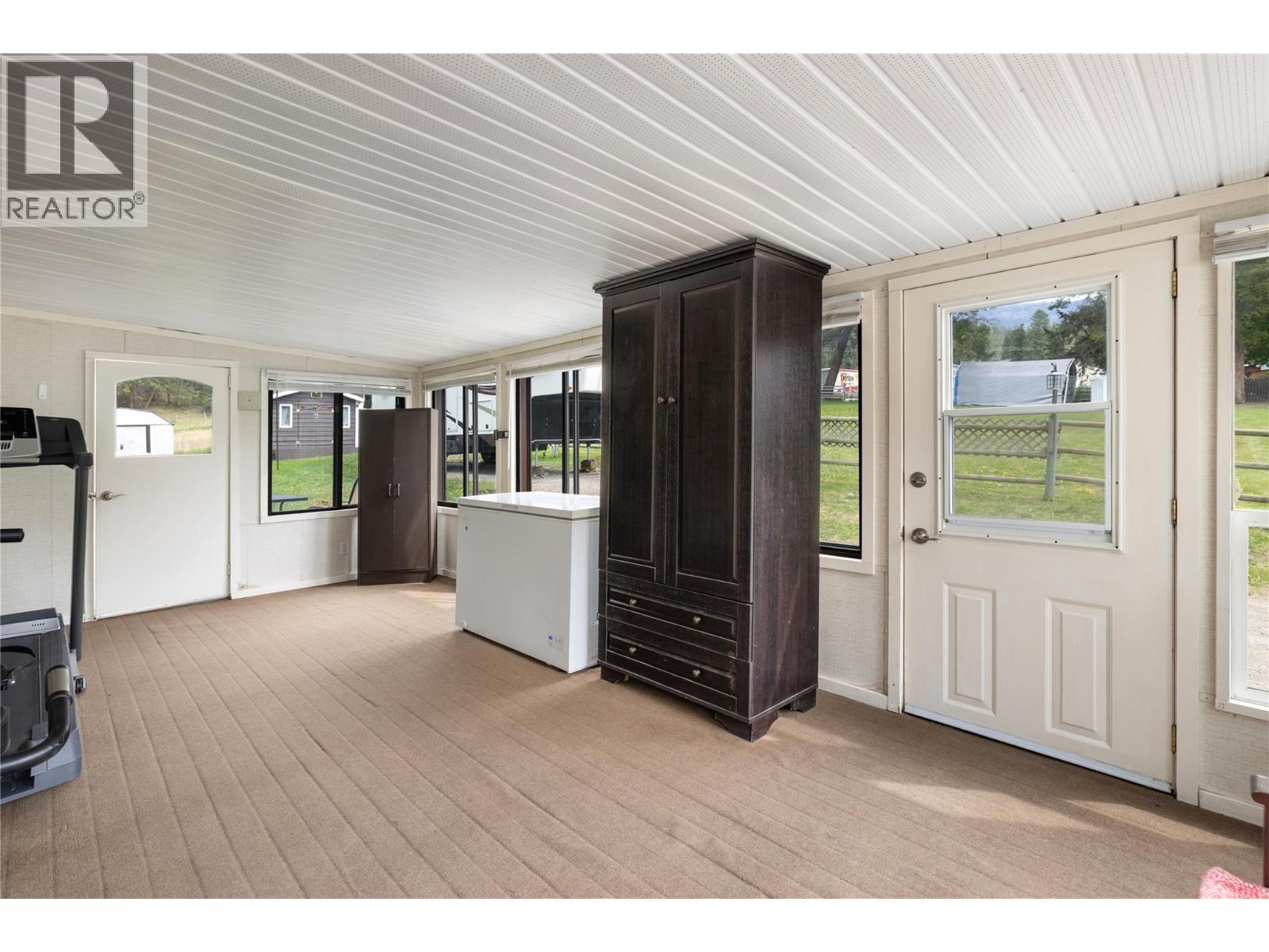 5708 Tuktakamin Road, Falkland, British Columbia  V0E 1W0 - Photo 4 - 10386512