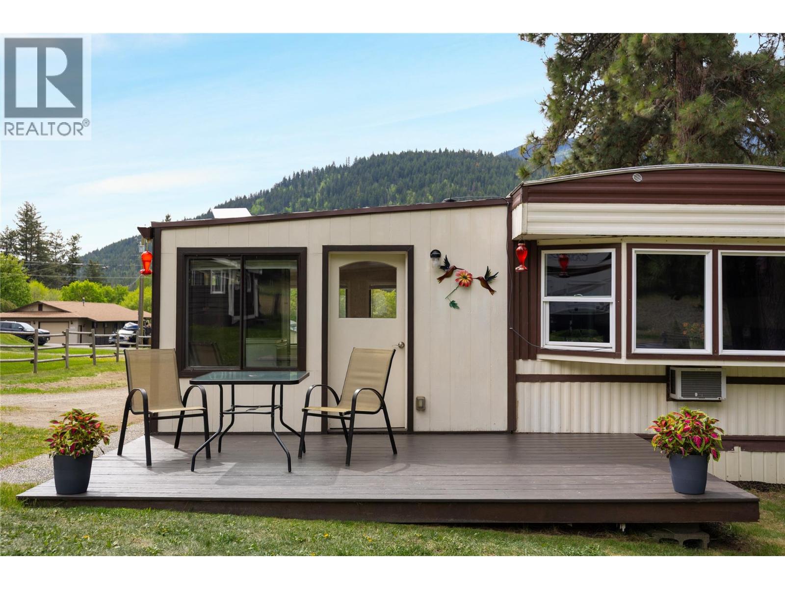 5708 Tuktakamin Road, Falkland, British Columbia  V0E 1W0 - Photo 48 - 10386512