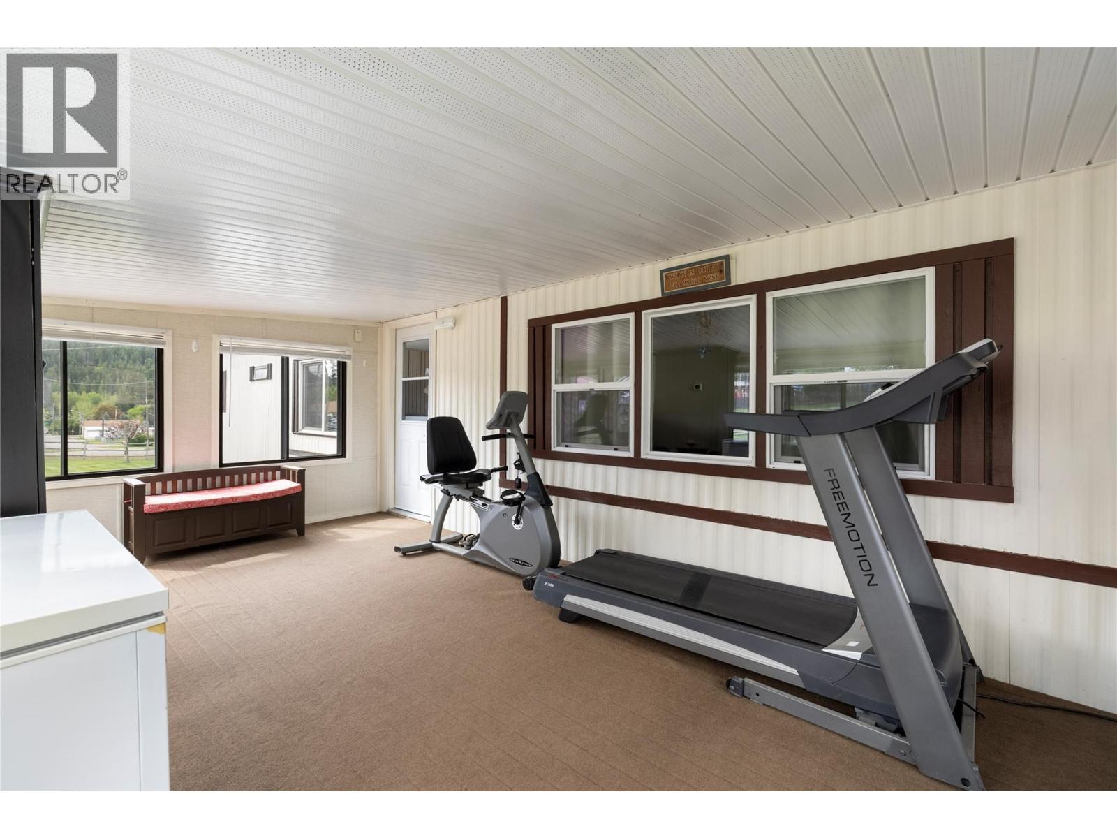5708 Tuktakamin Road, Falkland, British Columbia  V0E 1W0 - Photo 5 - 10386512