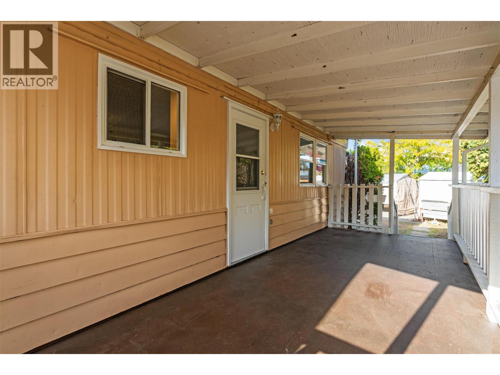 15401 Kalamalka Road Unit# 92, Coldstream, British Columbia  V1B 1Z3 - Photo 3 - 10386445