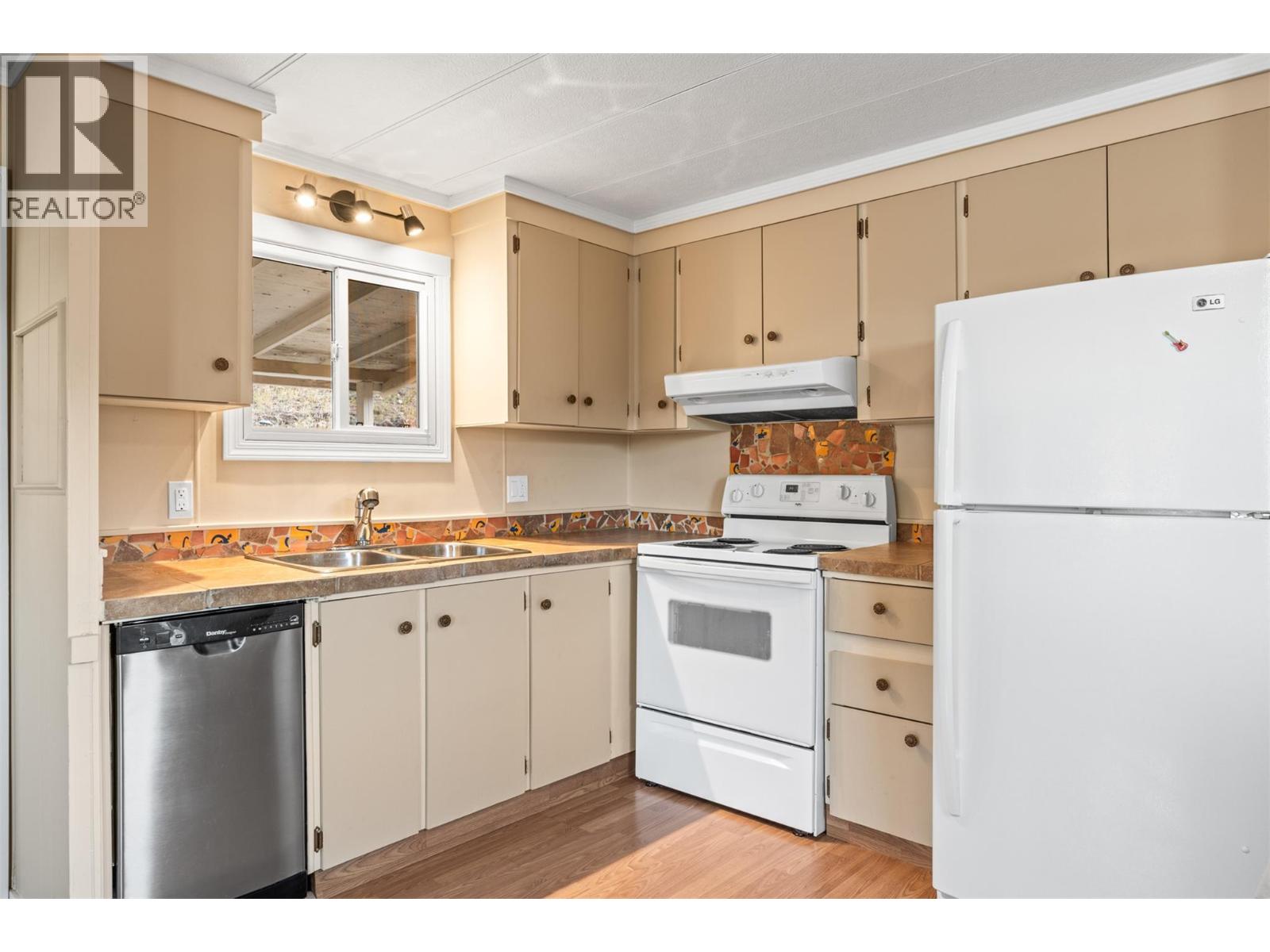 15401 Kalamalka Road Unit# 92, Coldstream, British Columbia  V1B 1Z3 - Photo 6 - 10386445