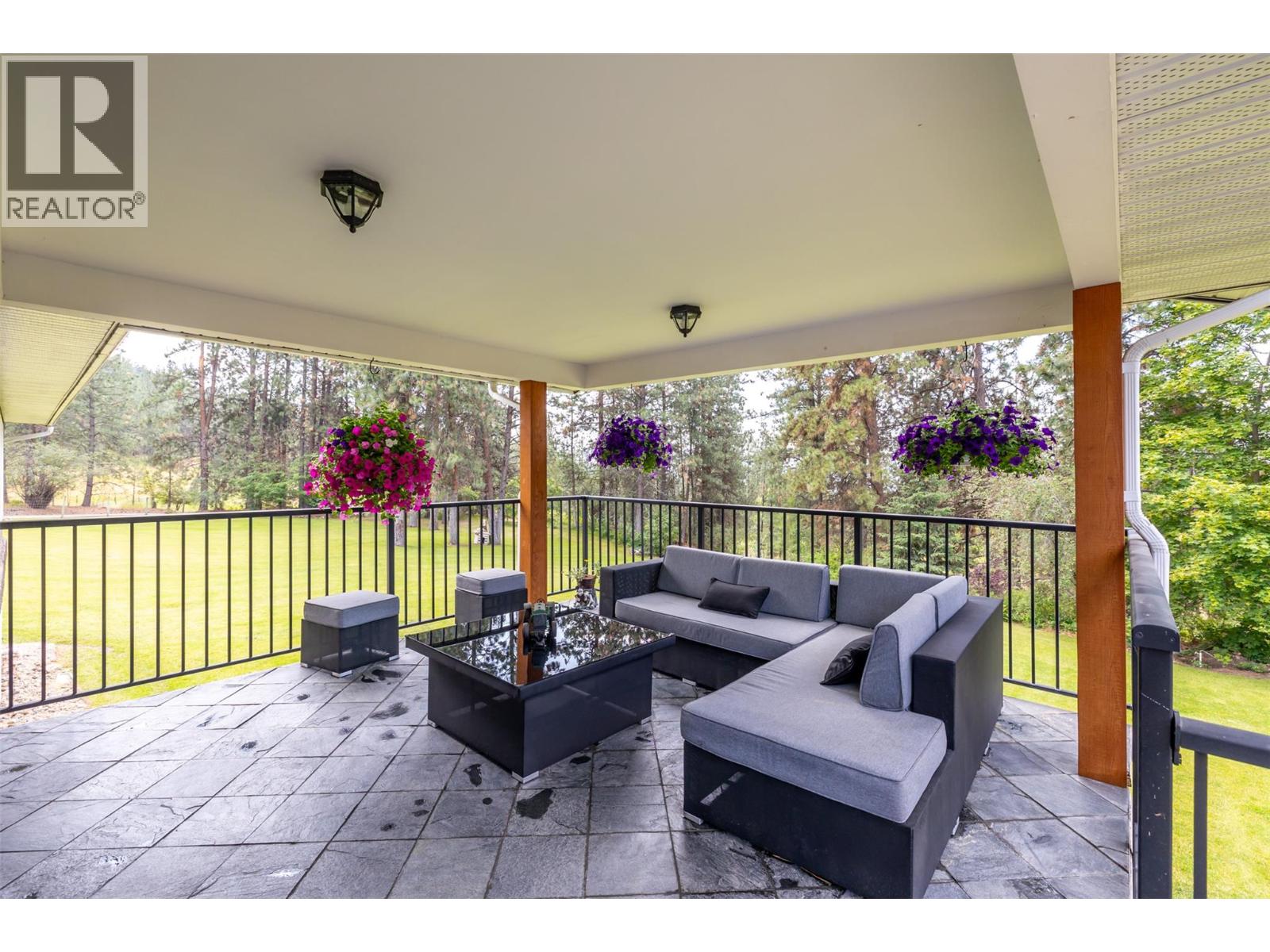 6051 Postill Lake Road, Kelowna, British Columbia  V1X 7V3 - Photo 10 - 10386597