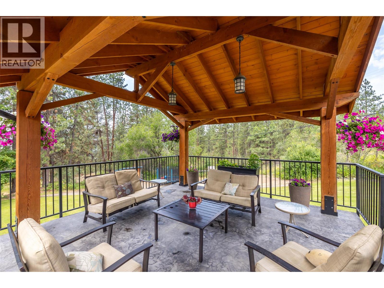 6051 Postill Lake Road, Kelowna, British Columbia  V1X 7V3 - Photo 11 - 10386597