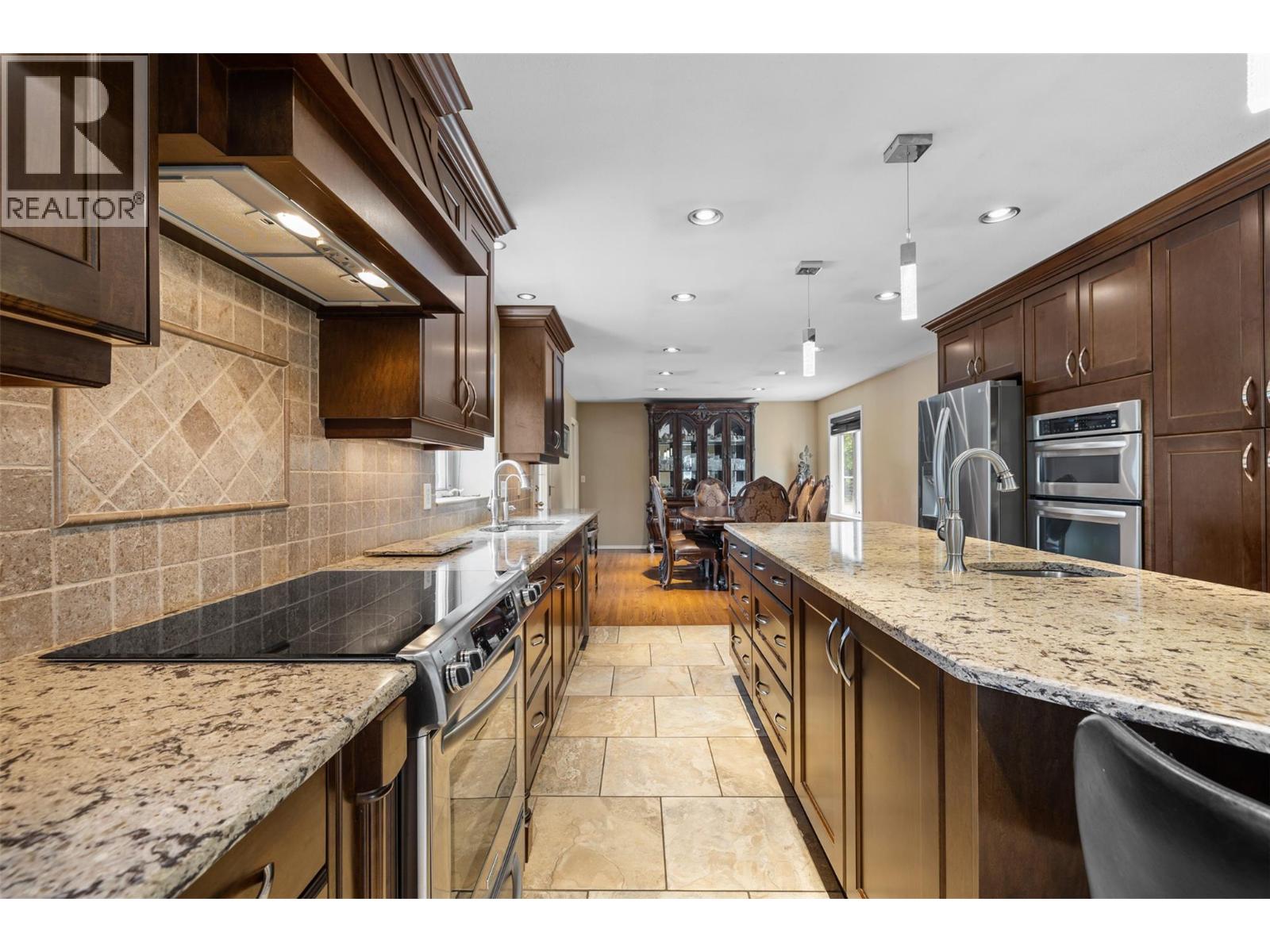 6051 Postill Lake Road, Kelowna, British Columbia  V1X 7V3 - Photo 12 - 10386597