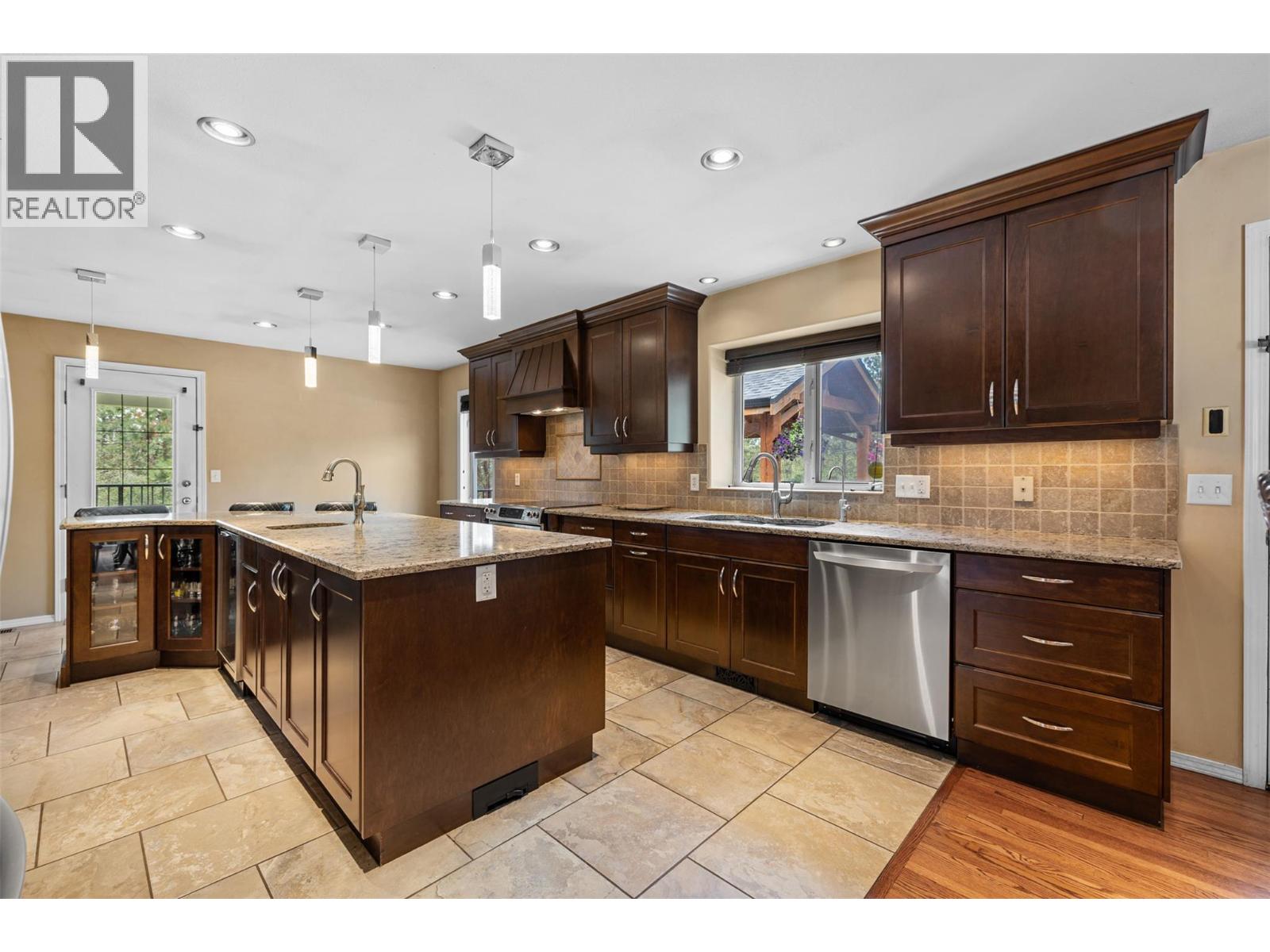 6051 Postill Lake Road, Kelowna, British Columbia  V1X 7V3 - Photo 14 - 10386597