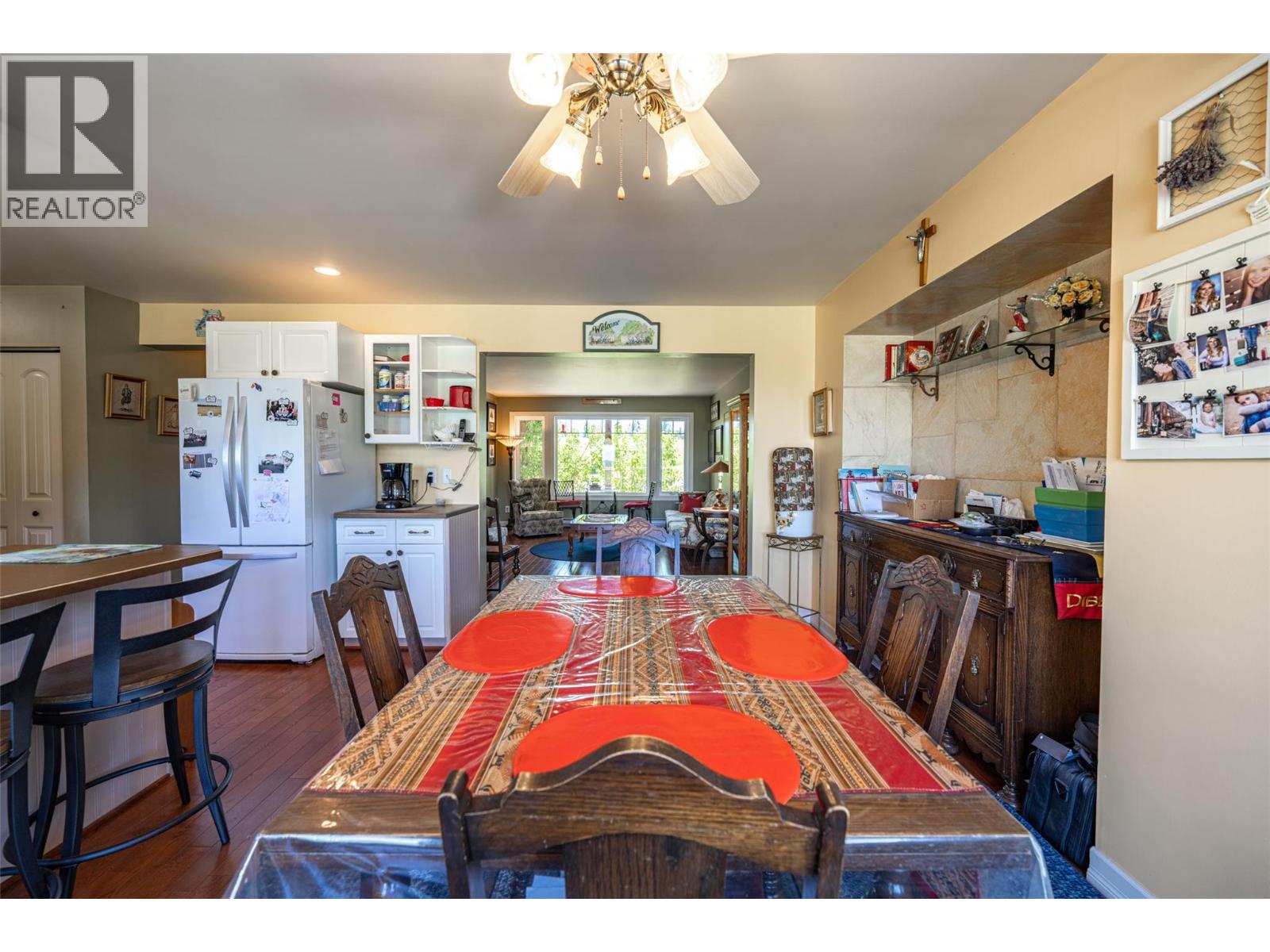 9255 Firehall Frontage Road, Salmon Arm, British Columbia  V1E 2X6 - Photo 13 - 10386563