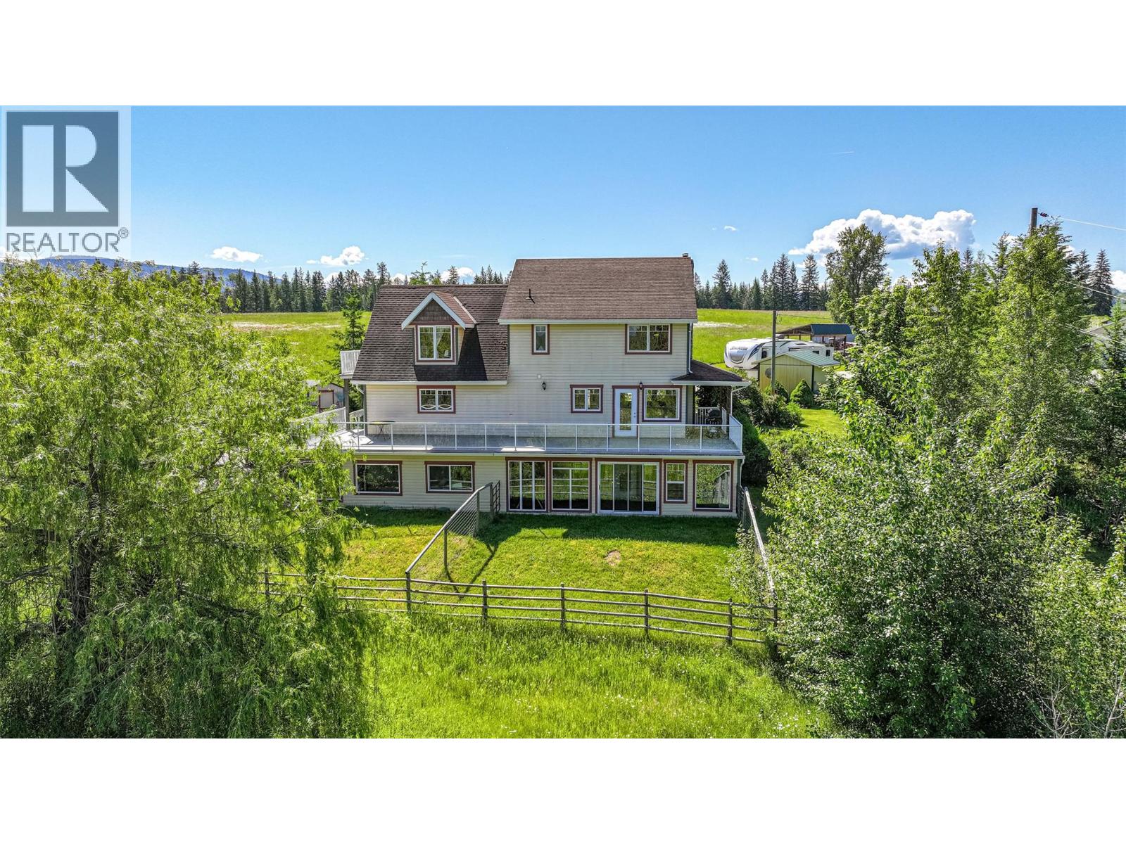 9255 Firehall Frontage Road, Salmon Arm, British Columbia  V1E 2X6 - Photo 5 - 10386563
