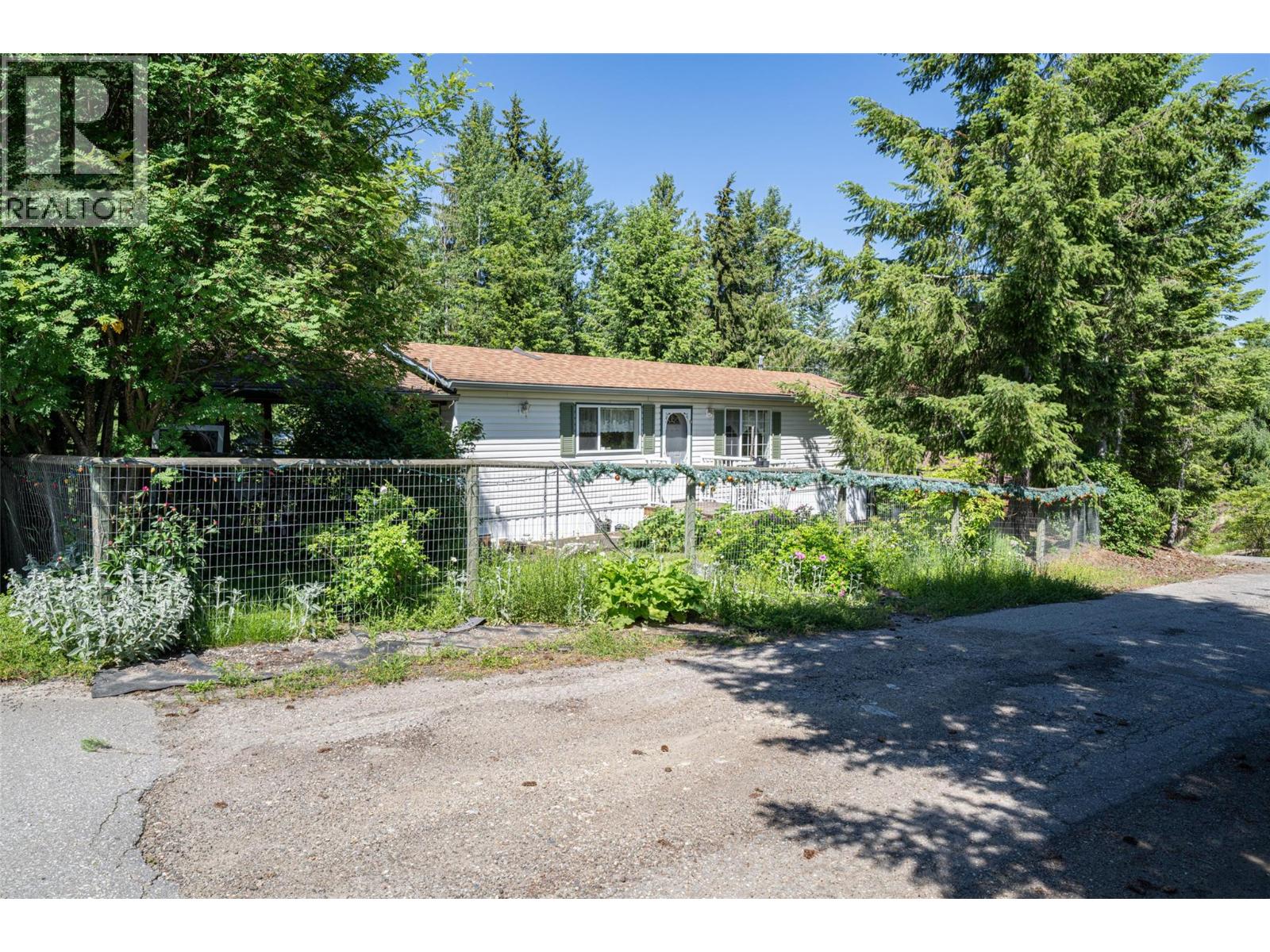 9255 Firehall Frontage Road, Salmon Arm, British Columbia  V1E 2X6 - Photo 60 - 10386563