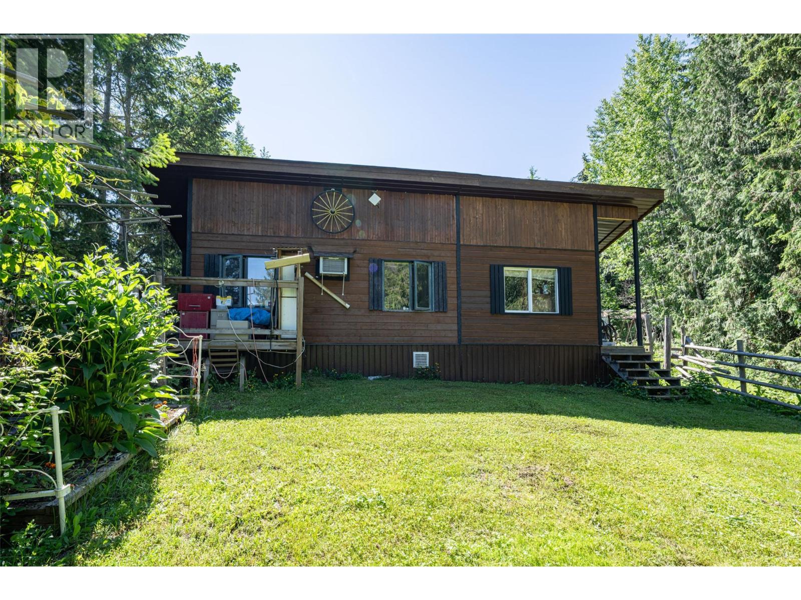 9255 Firehall Frontage Road, Salmon Arm, British Columbia  V1E 2X6 - Photo 68 - 10386563