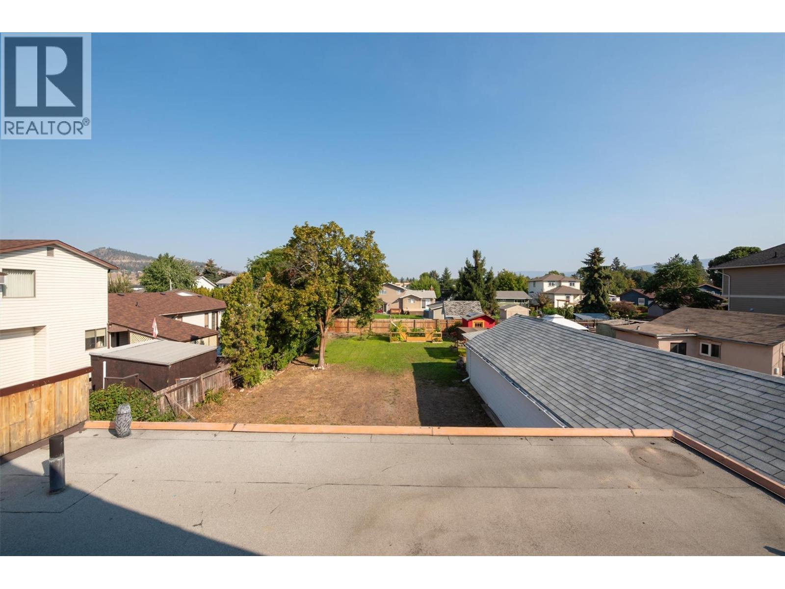 1060 Tataryn Road, Kelowna, British Columbia  V1X 1N8 - Photo 24 - 10386201