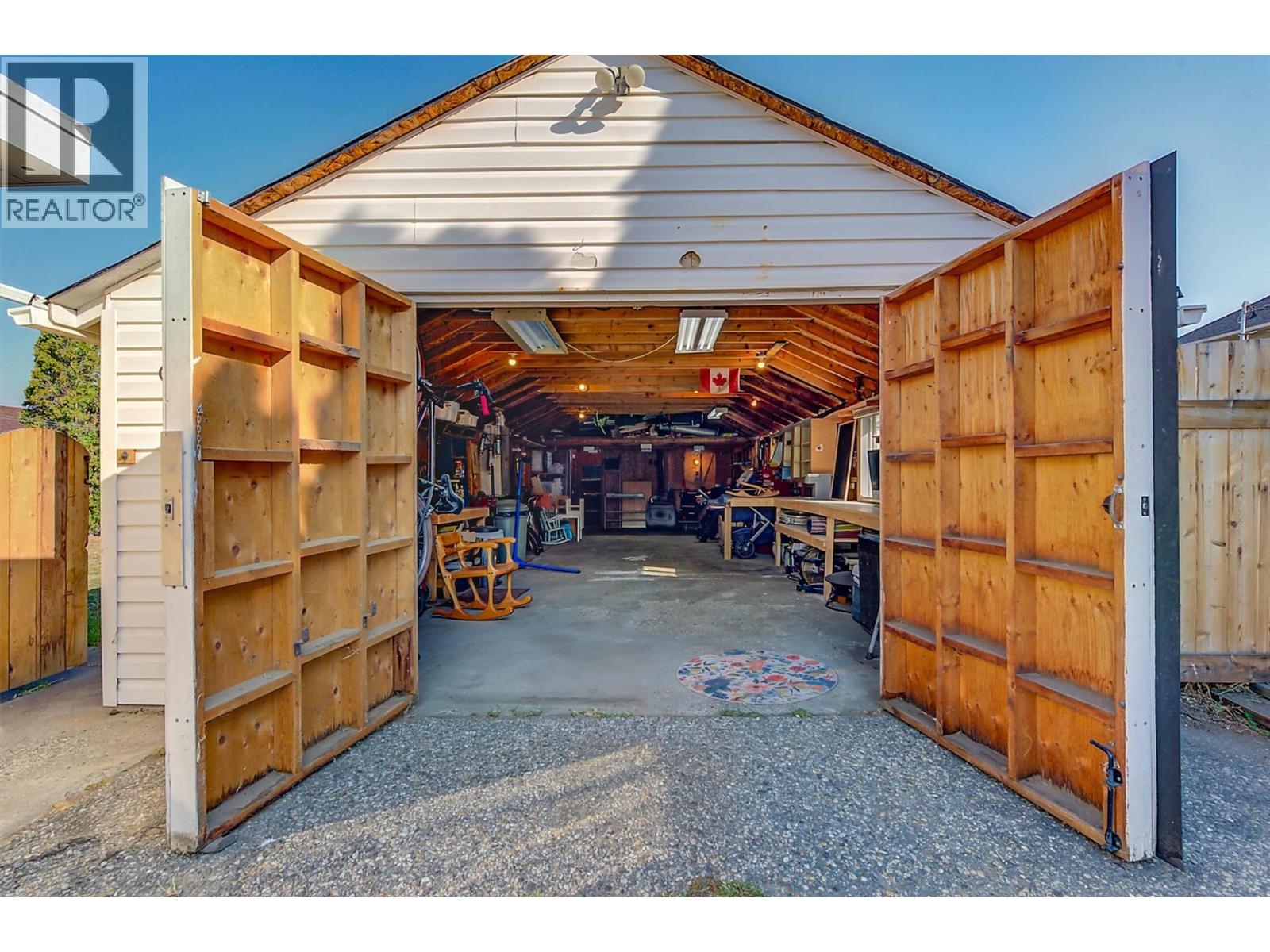 1060 Tataryn Road, Kelowna, British Columbia  V1X 1N8 - Photo 43 - 10386201