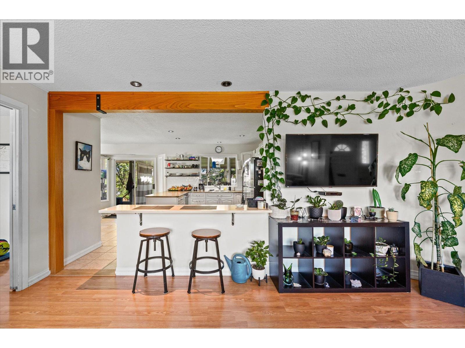 856 Birch Avenue, Kelowna, British Columbia  V1Y 5H4 - Photo 4 - 10386638
