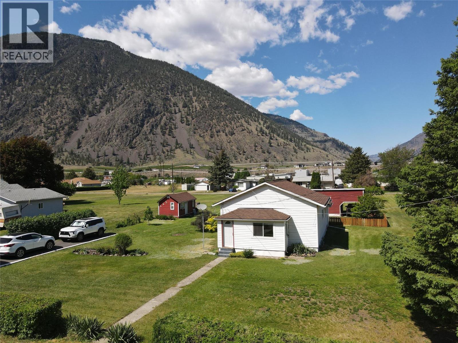 218 10th Avenue, Keremeos, British Columbia  V0X 1N3 - Photo 3 - 10386631