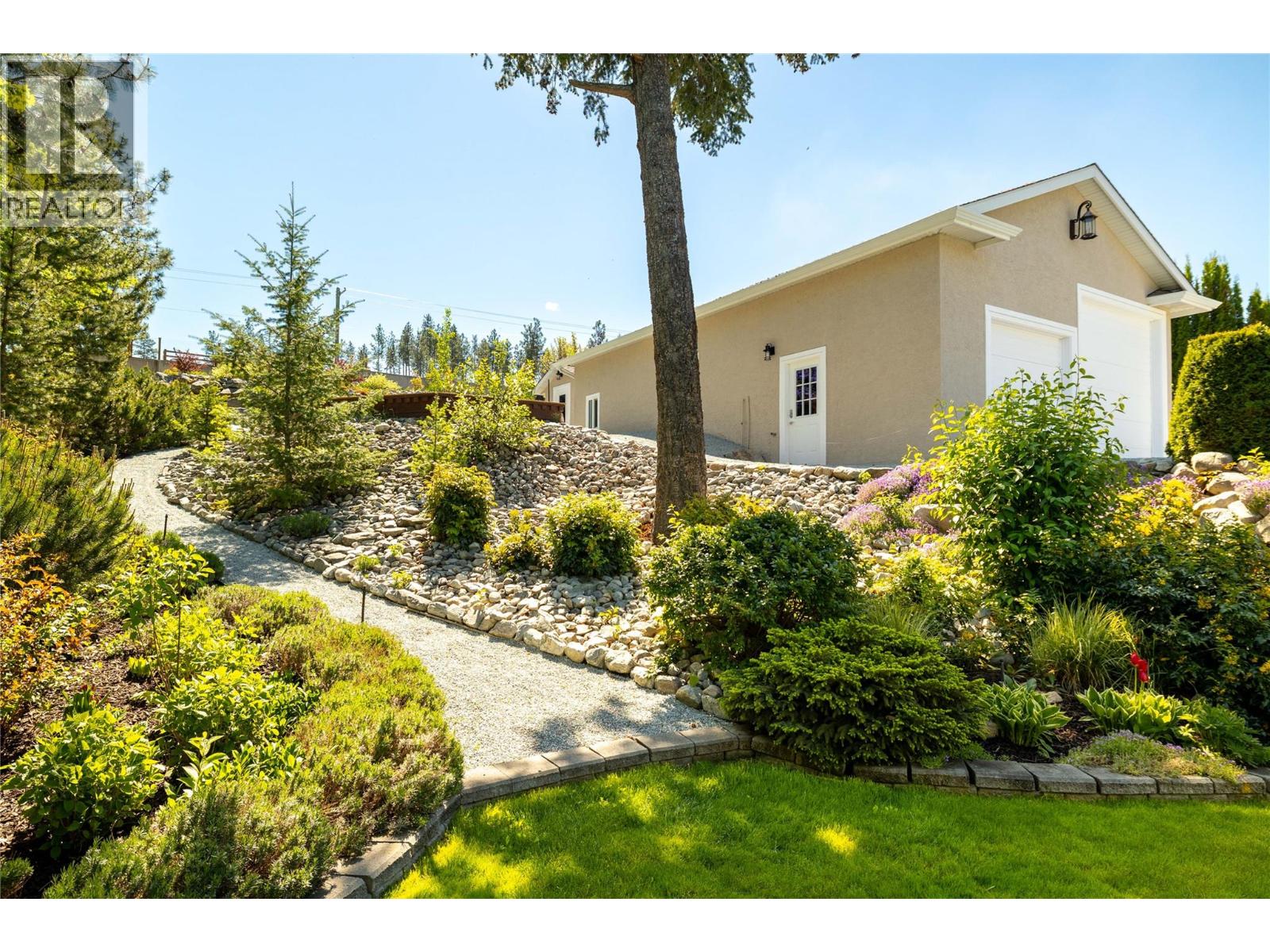 4837 Canyon Ridge Crescent, Kelowna, British Columbia  V1W 4A1 - Photo 45 - 10385522