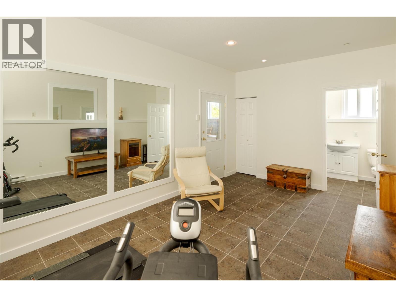 4837 Canyon Ridge Crescent, Kelowna, British Columbia  V1W 4A1 - Photo 54 - 10385522